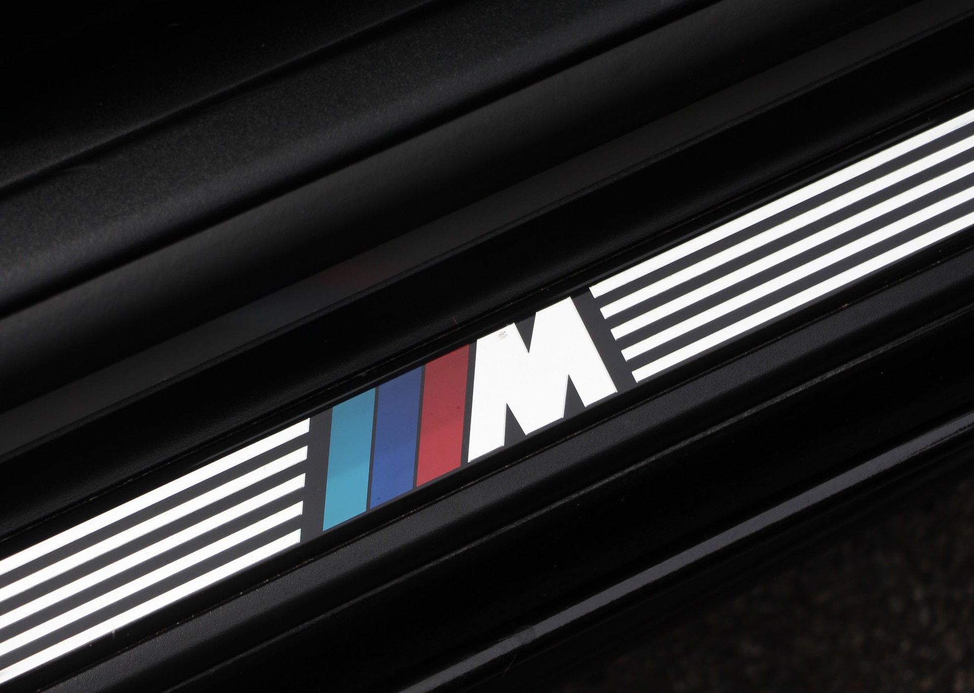 BMW 330Ci Cabriolet M-Sport Pack-image-12