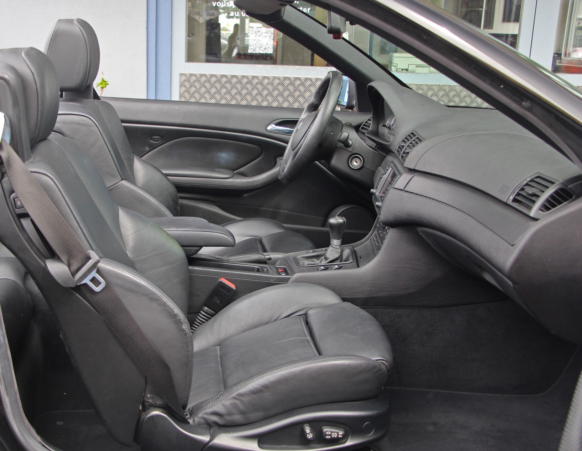 BMW 330Ci Cabriolet M-Sport Pack-image-9