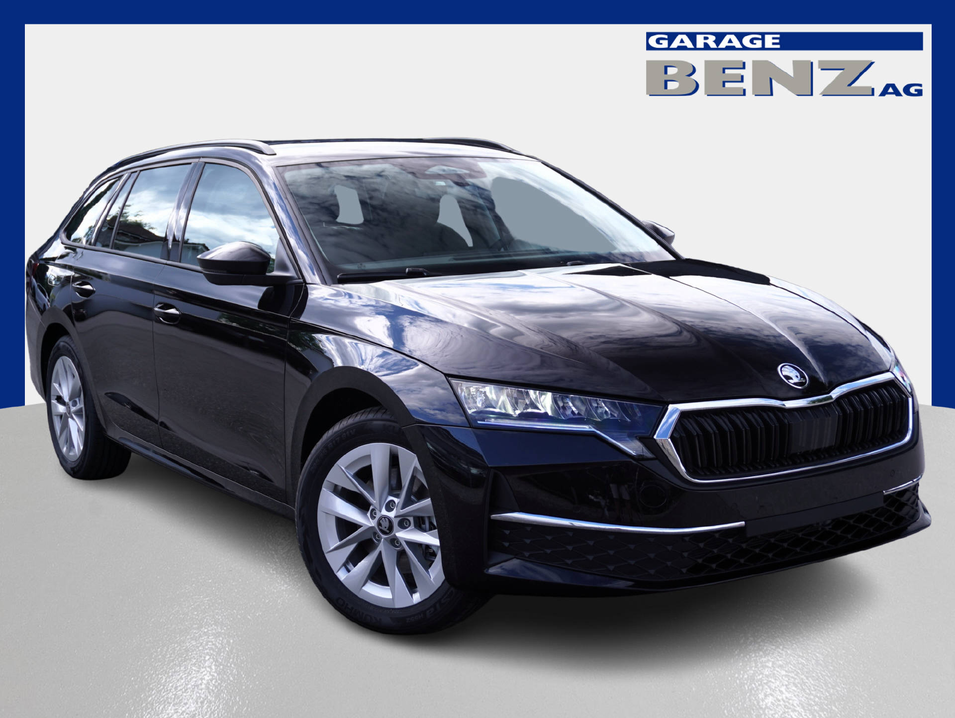 SKODA Octavia Combi 2.0 TSI Selection 4x4 DSG-image-0