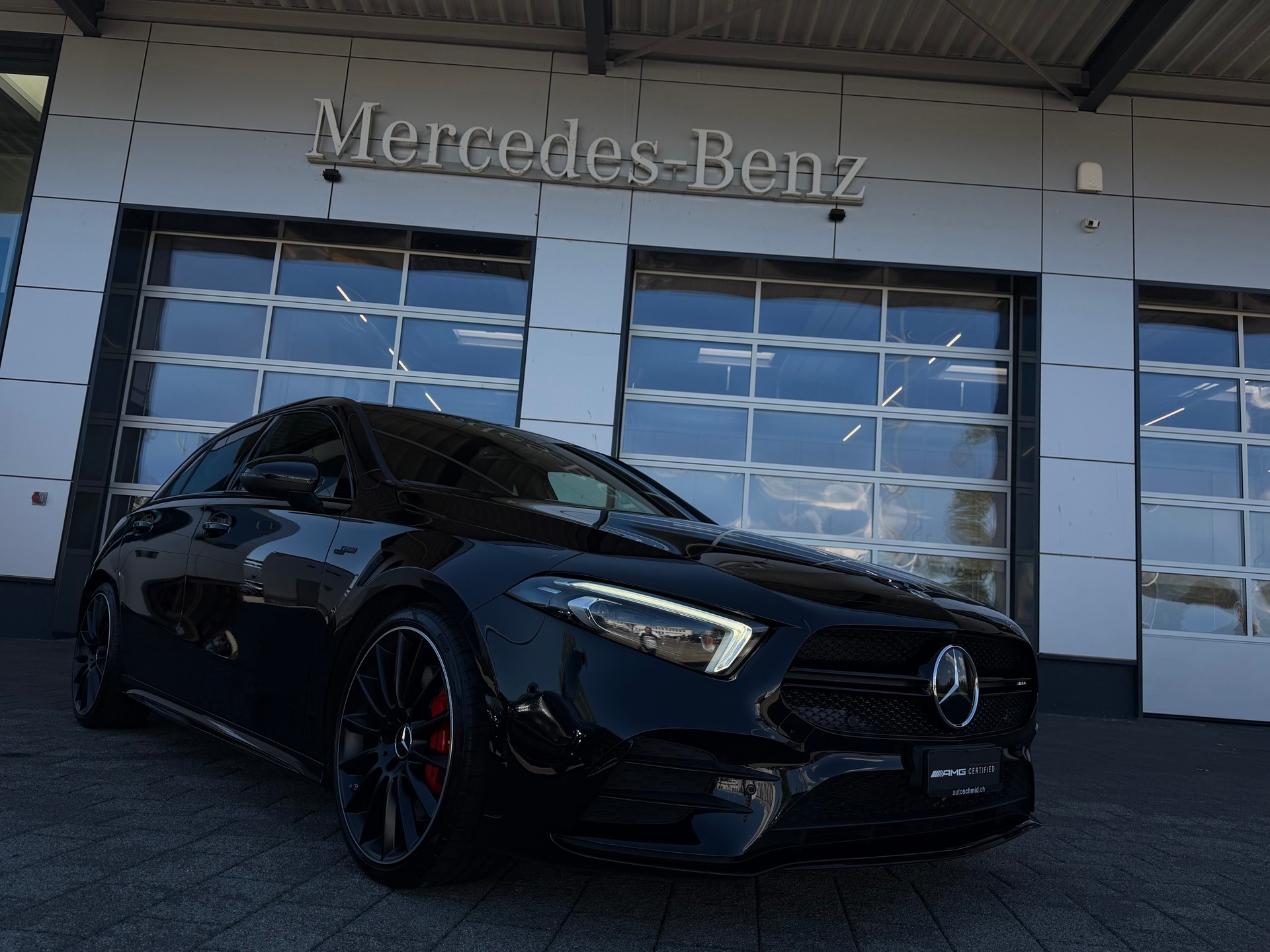 MERCEDES-BENZ A 35 AMG 4Matic Speedshift AMG-Sport-Paket Black II