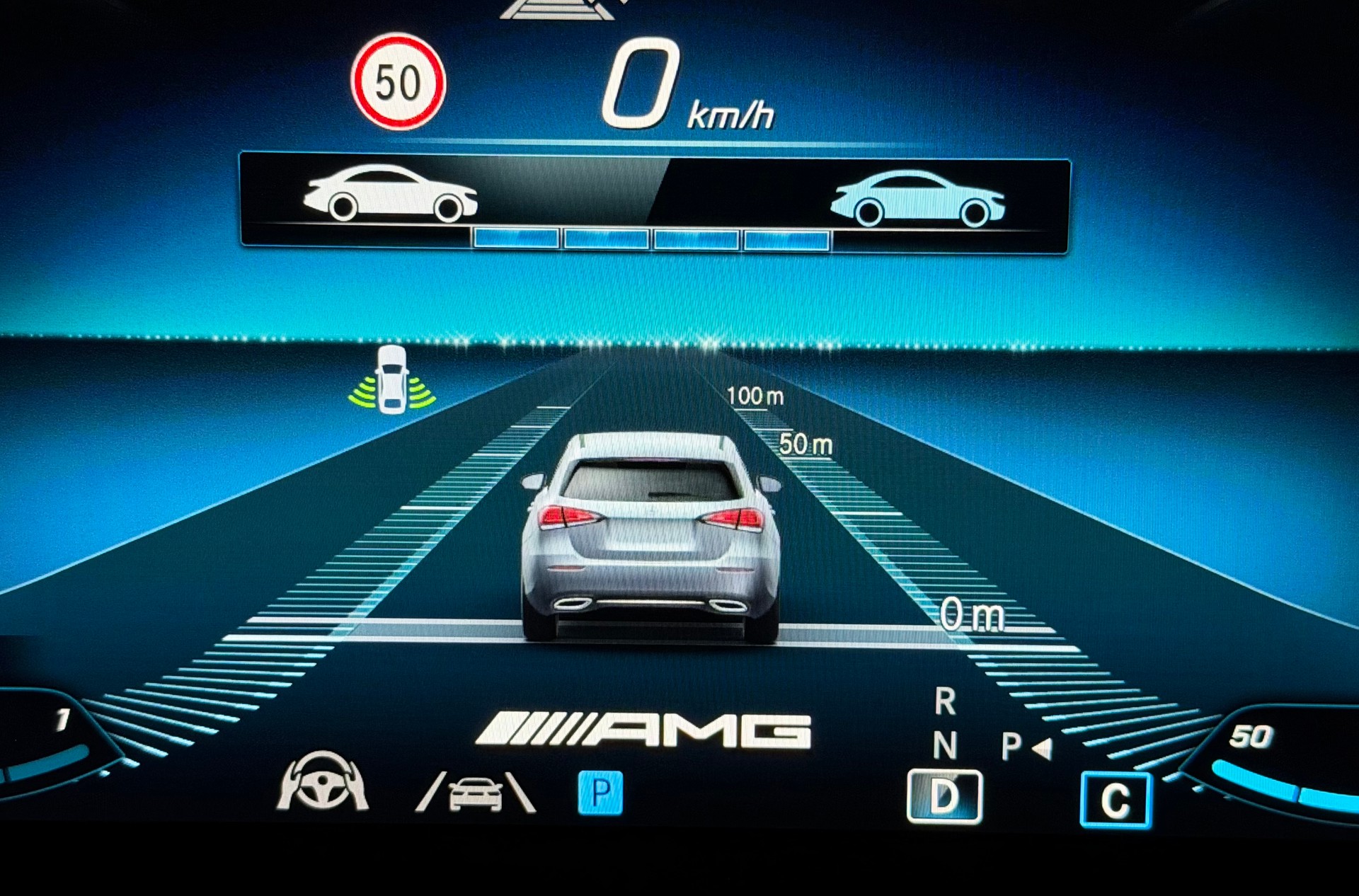 MERCEDES-BENZ A 35 AMG 4Matic Speedshift AMG-Sport-Paket Black II-image-12