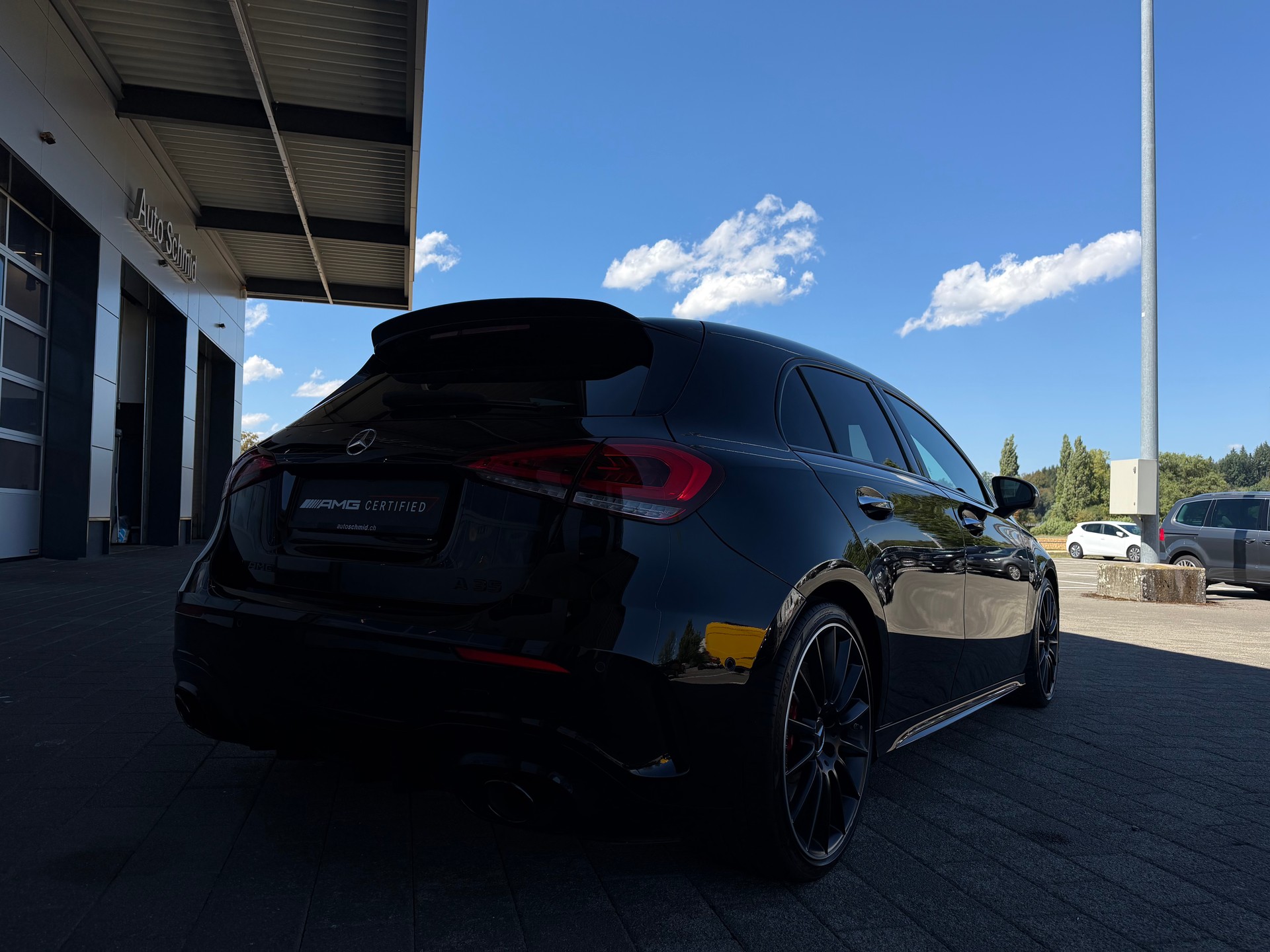 MERCEDES-BENZ A 35 AMG 4Matic Speedshift AMG-Sport-Paket Black II-showroom-element-1