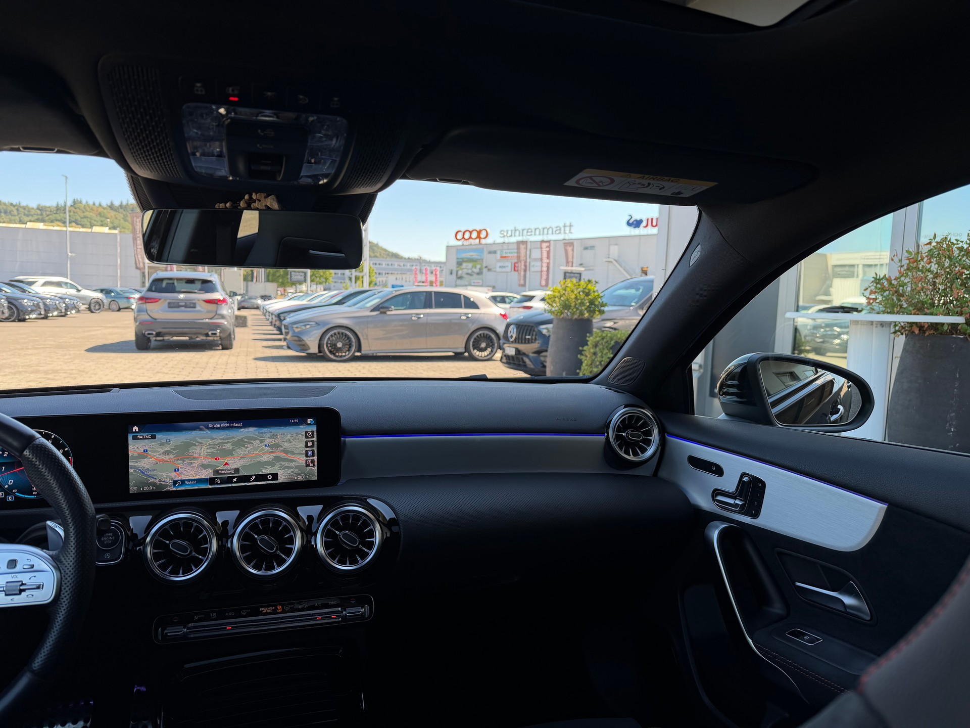 MERCEDES-BENZ A 35 AMG 4Matic Speedshift AMG-Sport-Paket Black II-image-7
