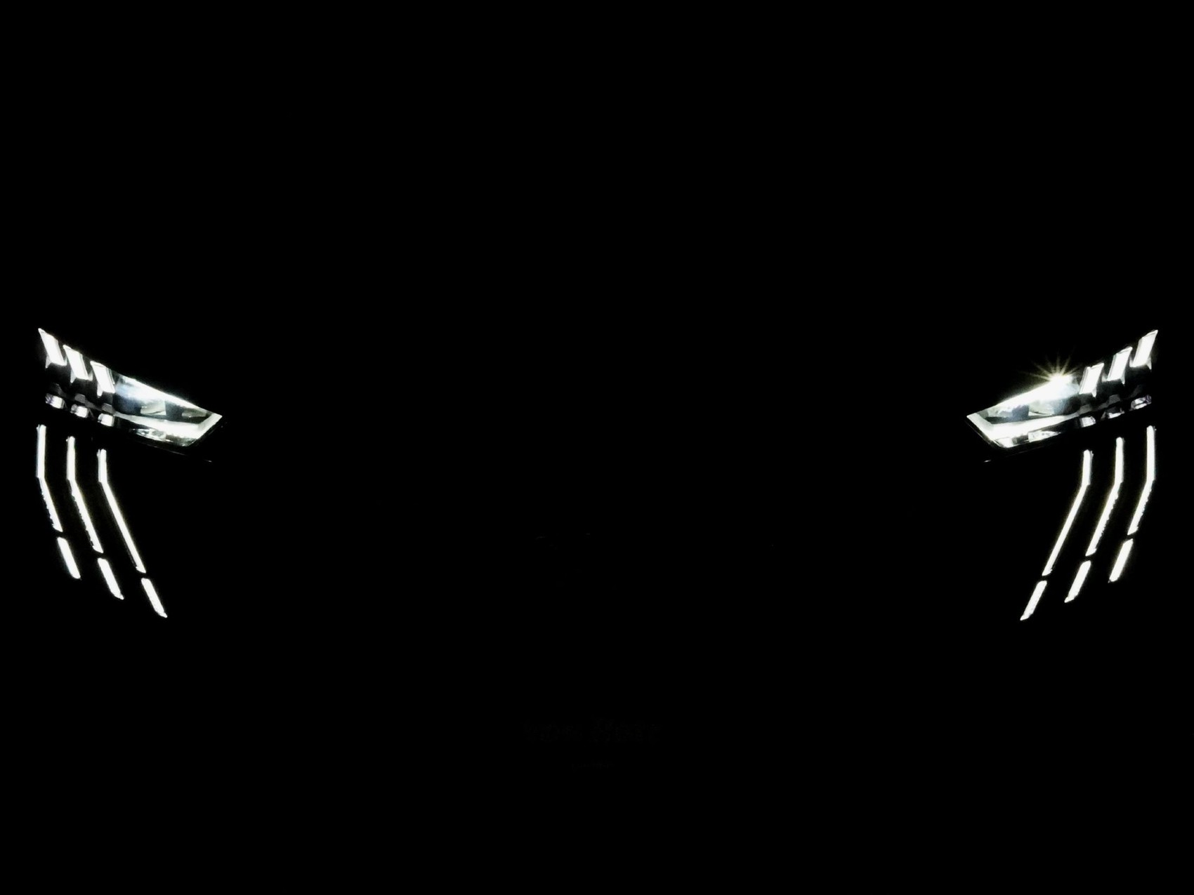 PEUGEOT 5008 1.6 PHEV GT Exclusive 7Plätzer-image-2