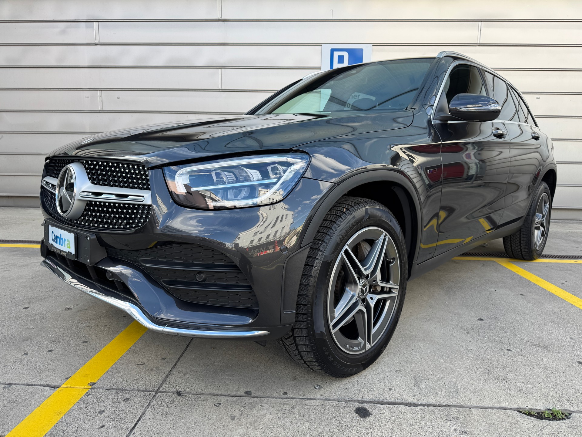 MERCEDES-BENZ GLC 300 e AMG Line 4Matic 9G-Tronic-image-0