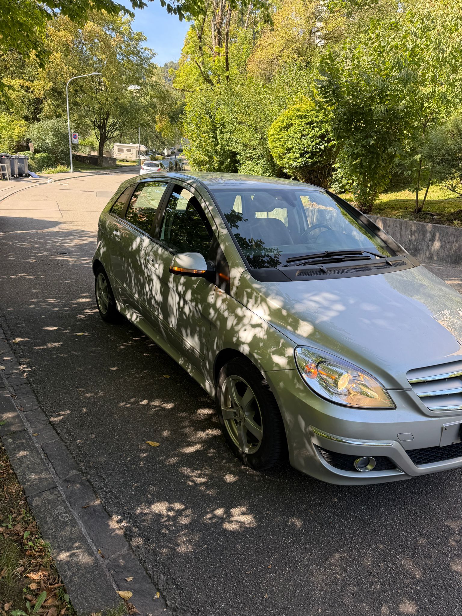 MERCEDES-BENZ B 180 CDI-image-2