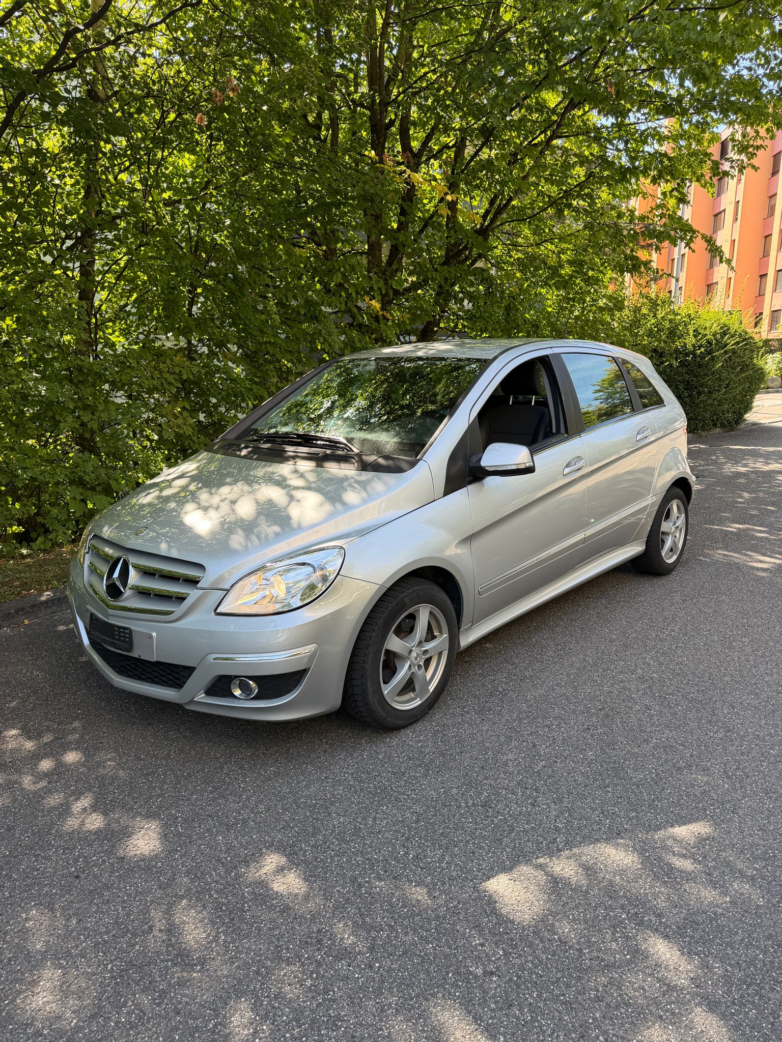 MERCEDES-BENZ B 180 CDI-image-1