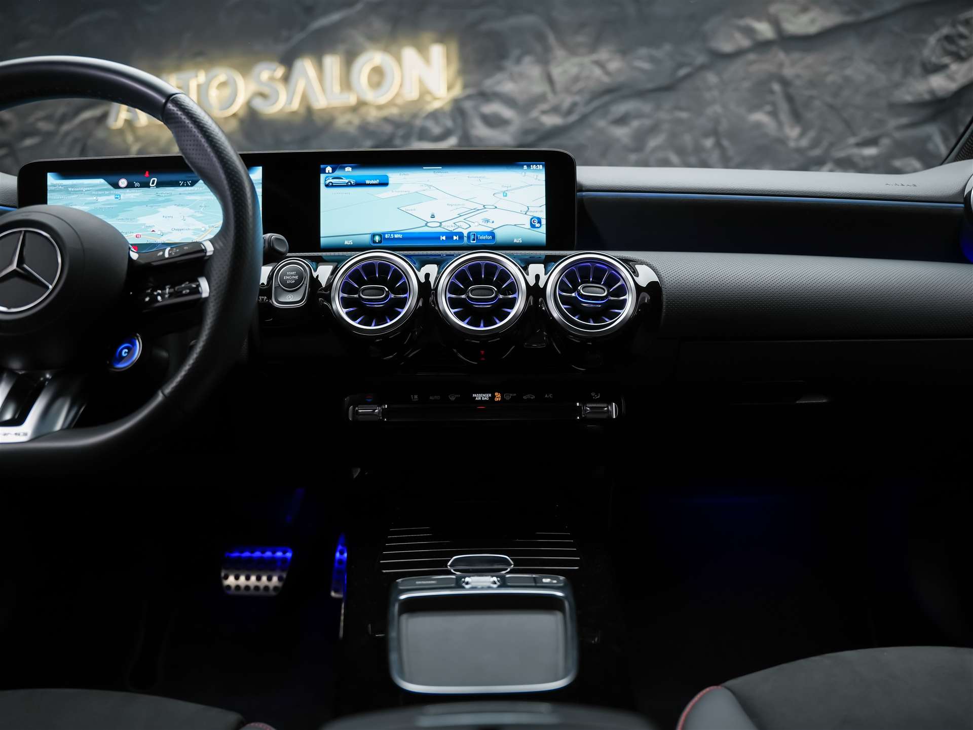 MERCEDES-BENZ A 35 AMG 4Matic 8G-DCT *Facelift*20" Felgen*Aeropaket*-image-18
