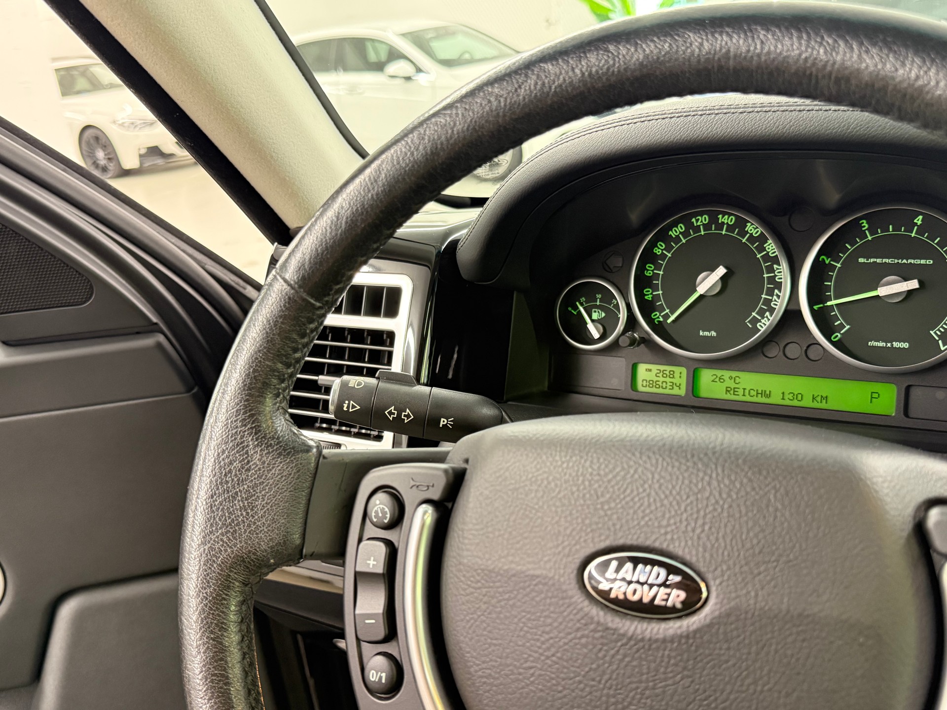 LAND ROVER Range Rover 4.2 V8 SC SUPERCHARGED-image-19