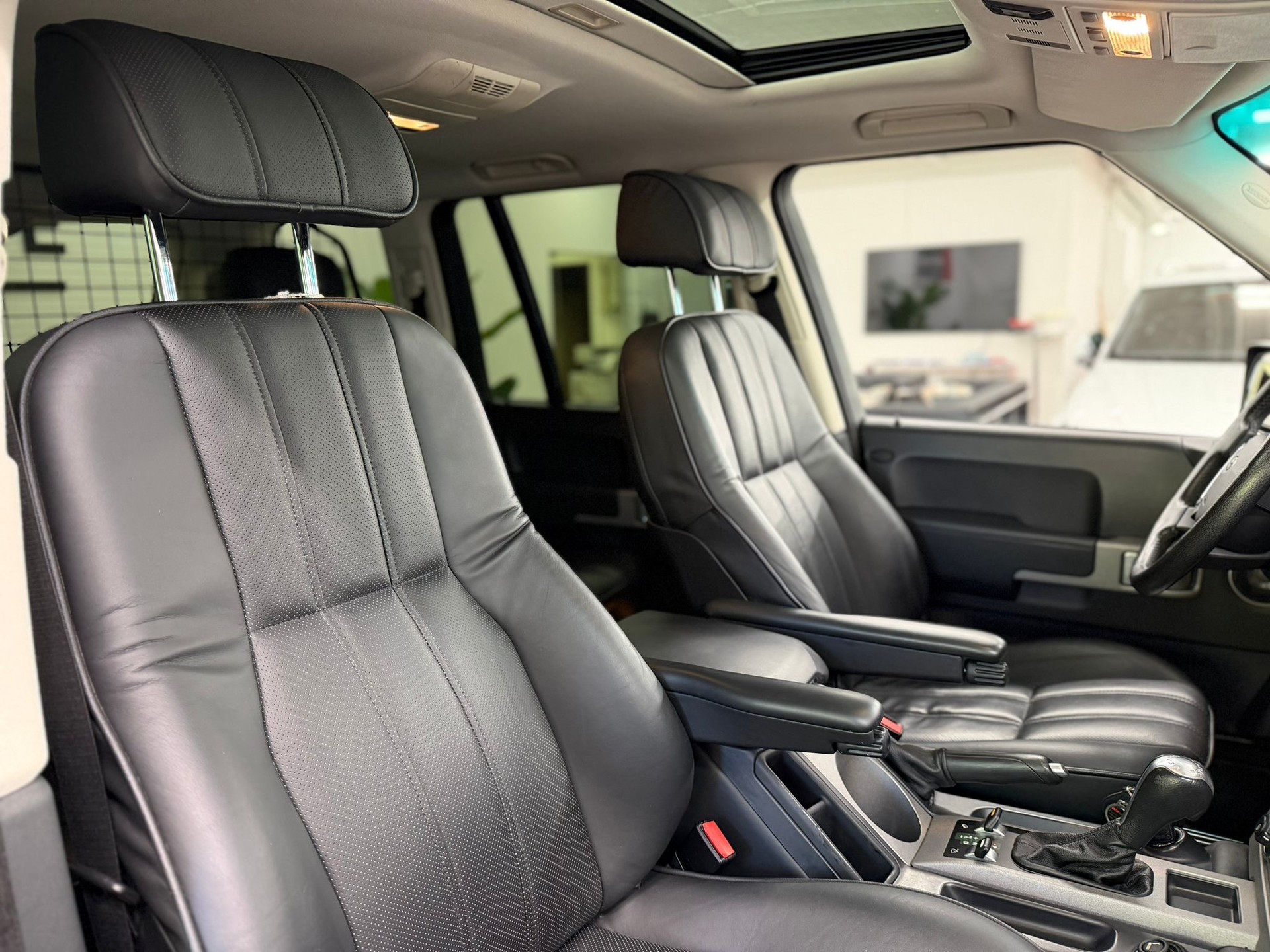LAND ROVER Range Rover 4.2 V8 SC SUPERCHARGED-image-24