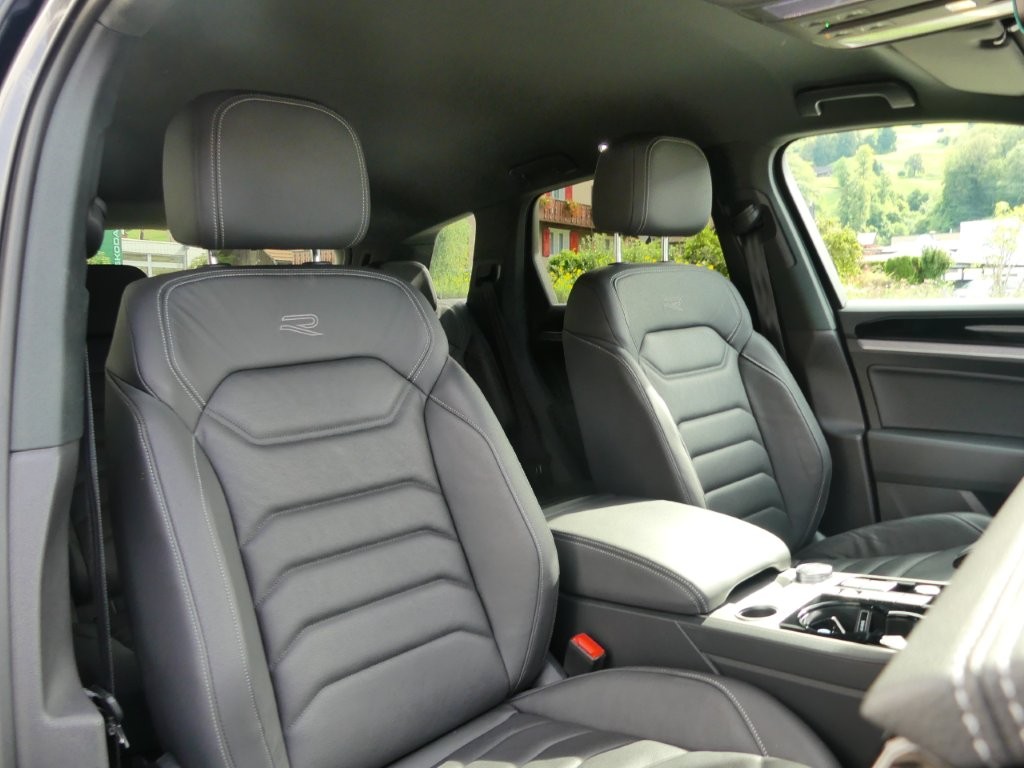 VW Touareg 3.0 TDI R Line Tiptronic-image-10