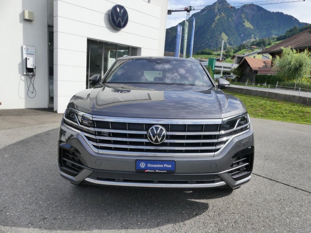 VW Touareg 3.0 TDI R Line Tiptronic-image-5