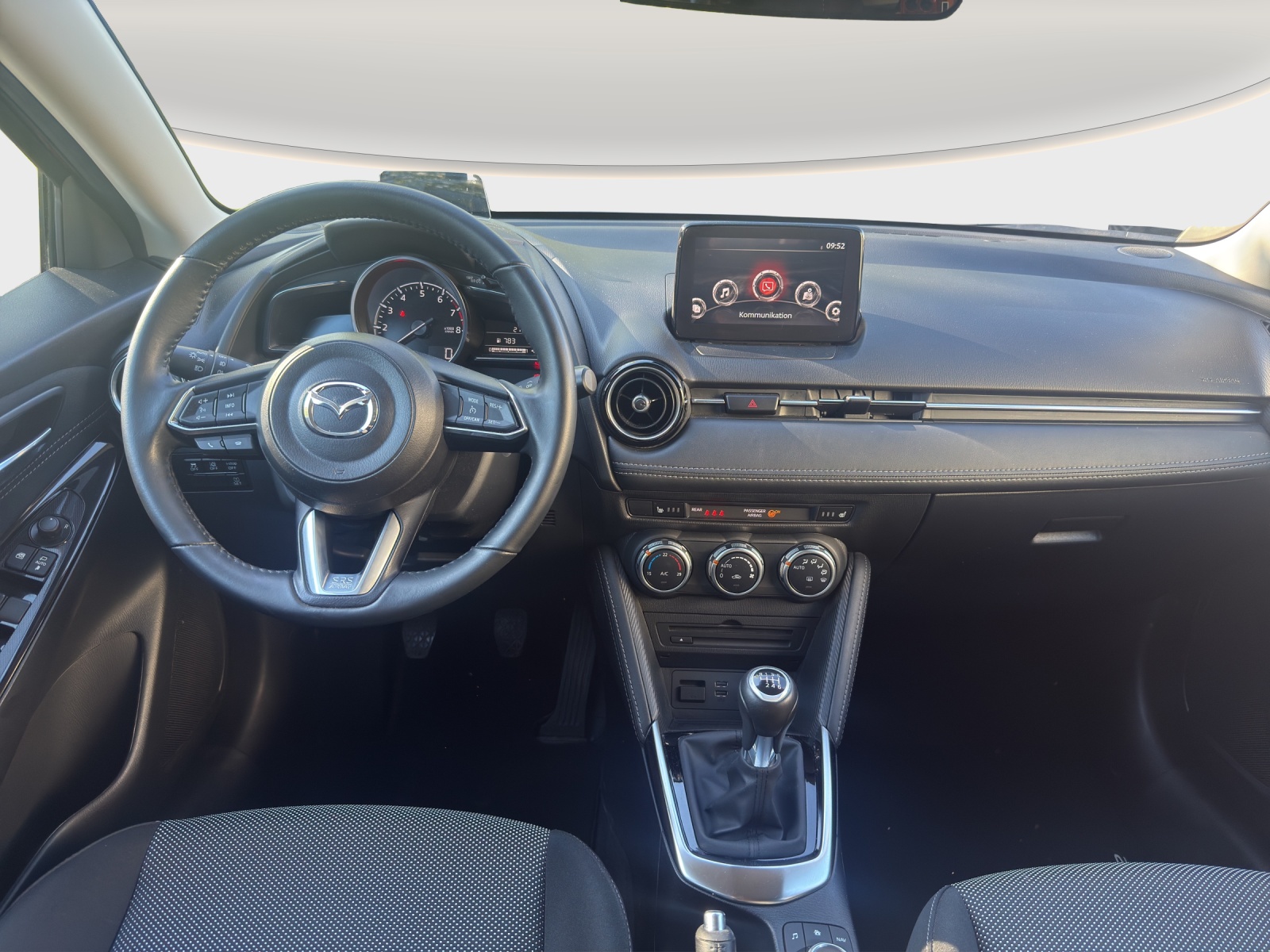 MAZDA 2 1.5 115 Revolution-image-11