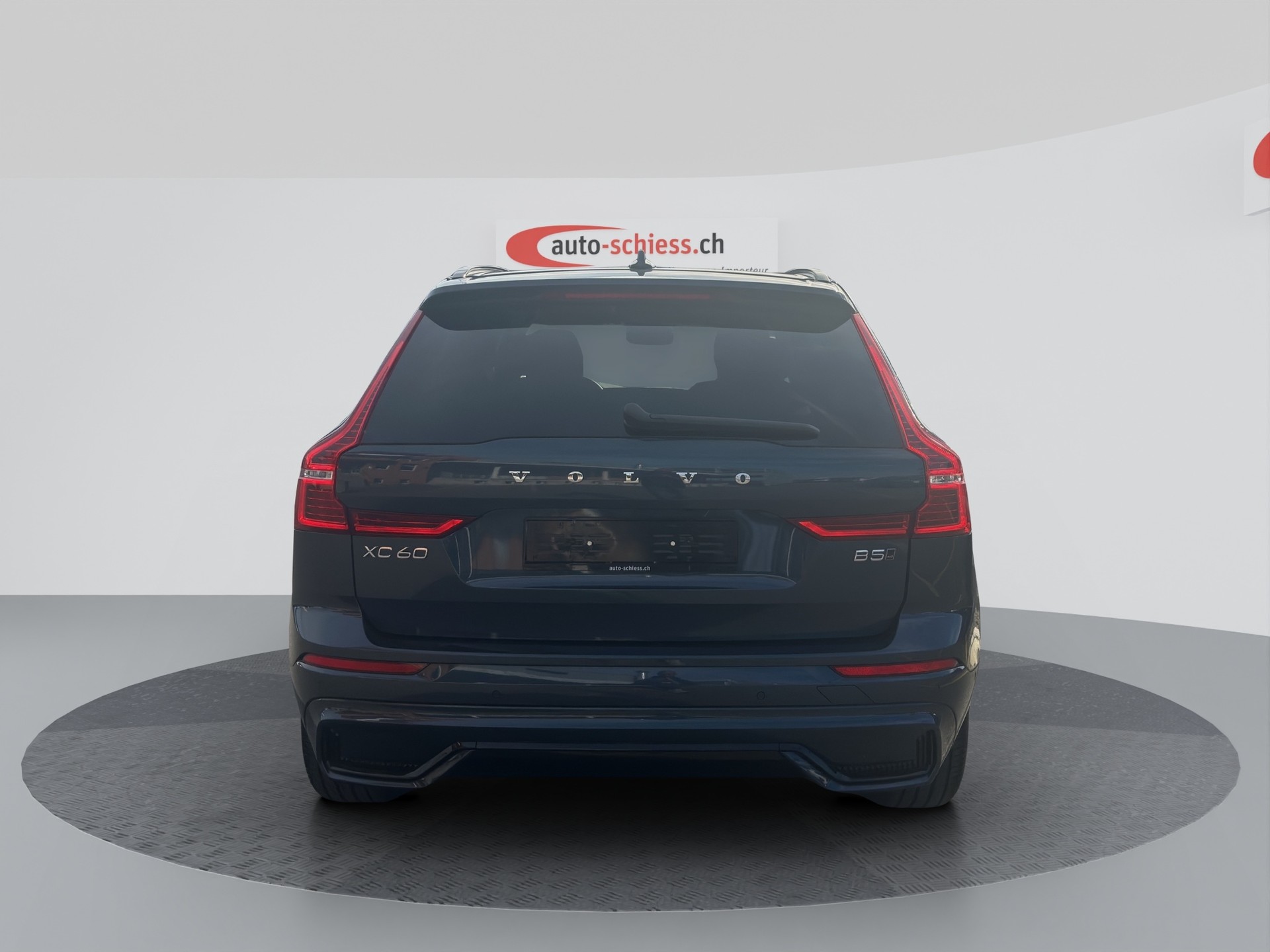 VOLVO XC60 B5 Benzin Mild Hybrid AWD Plus Dark Geartronic-image-10