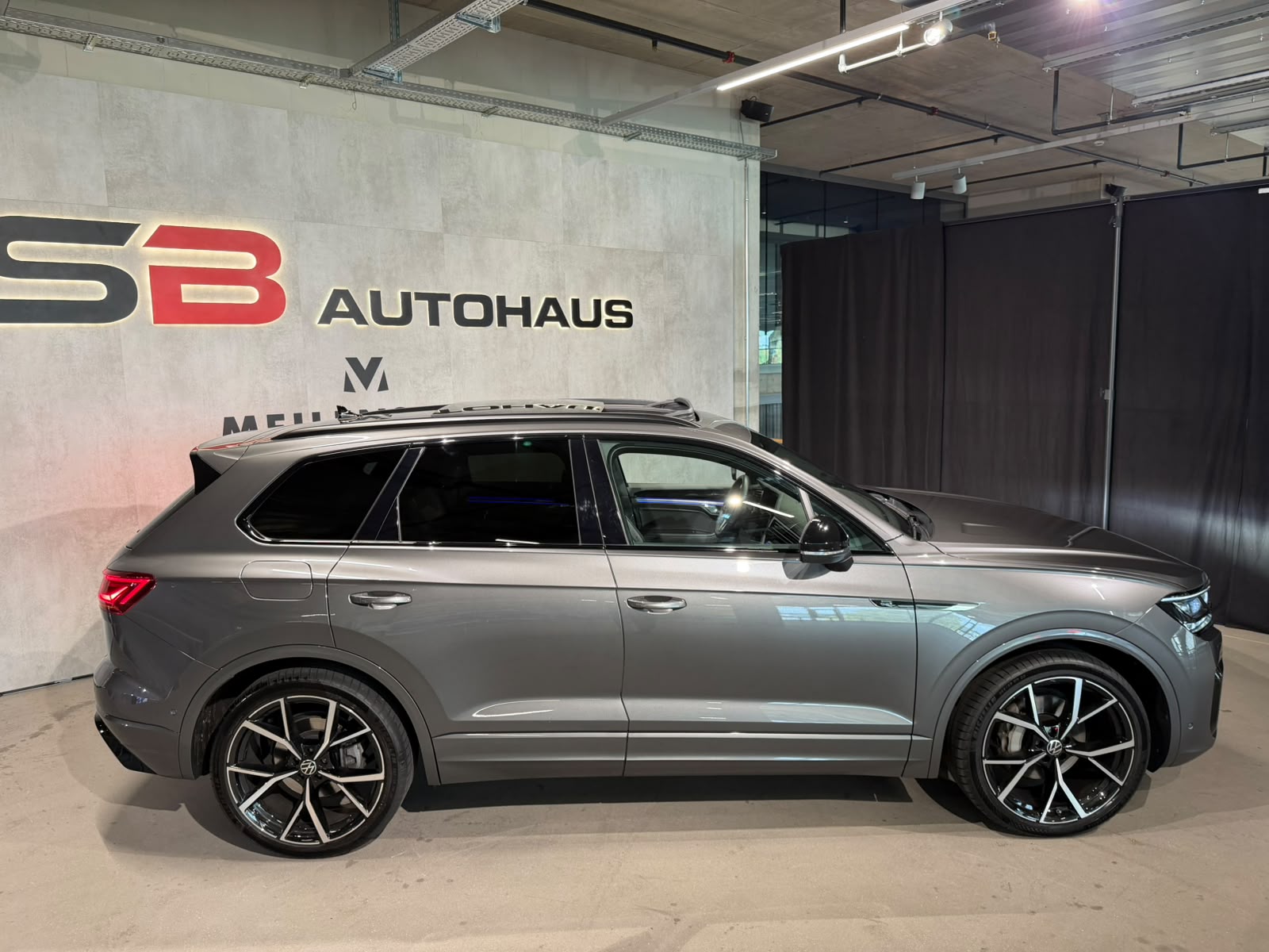 VW Touareg 3.0 TDI R Line Tiptronic-image-7