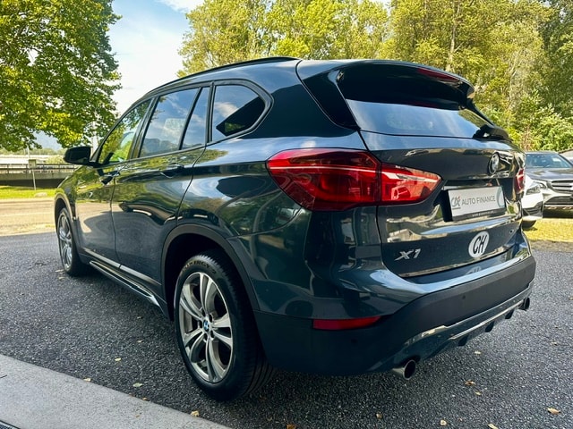 BMW X1 xDrive 18d Sport Line-image-6