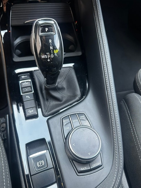 BMW X1 xDrive 18d Sport Line-image-24