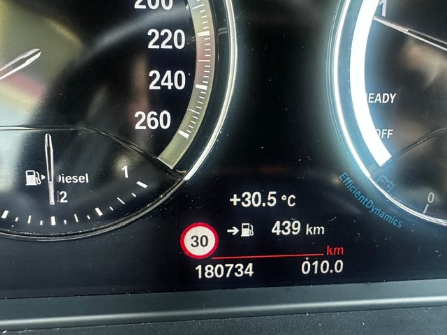 BMW X1 xDrive 18d Sport Line-image-23