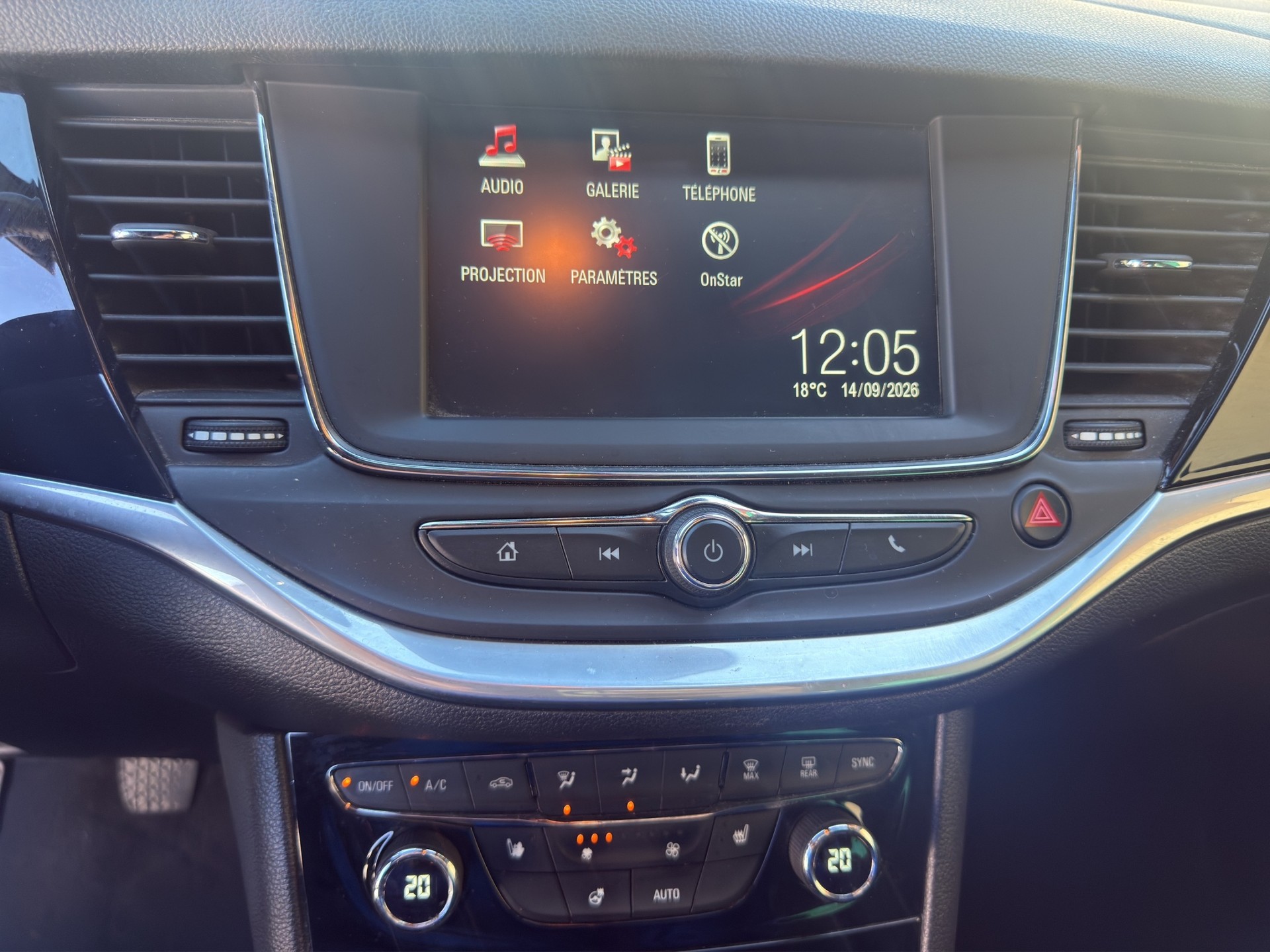 OPEL Astra 1.4i Turbo-image-12