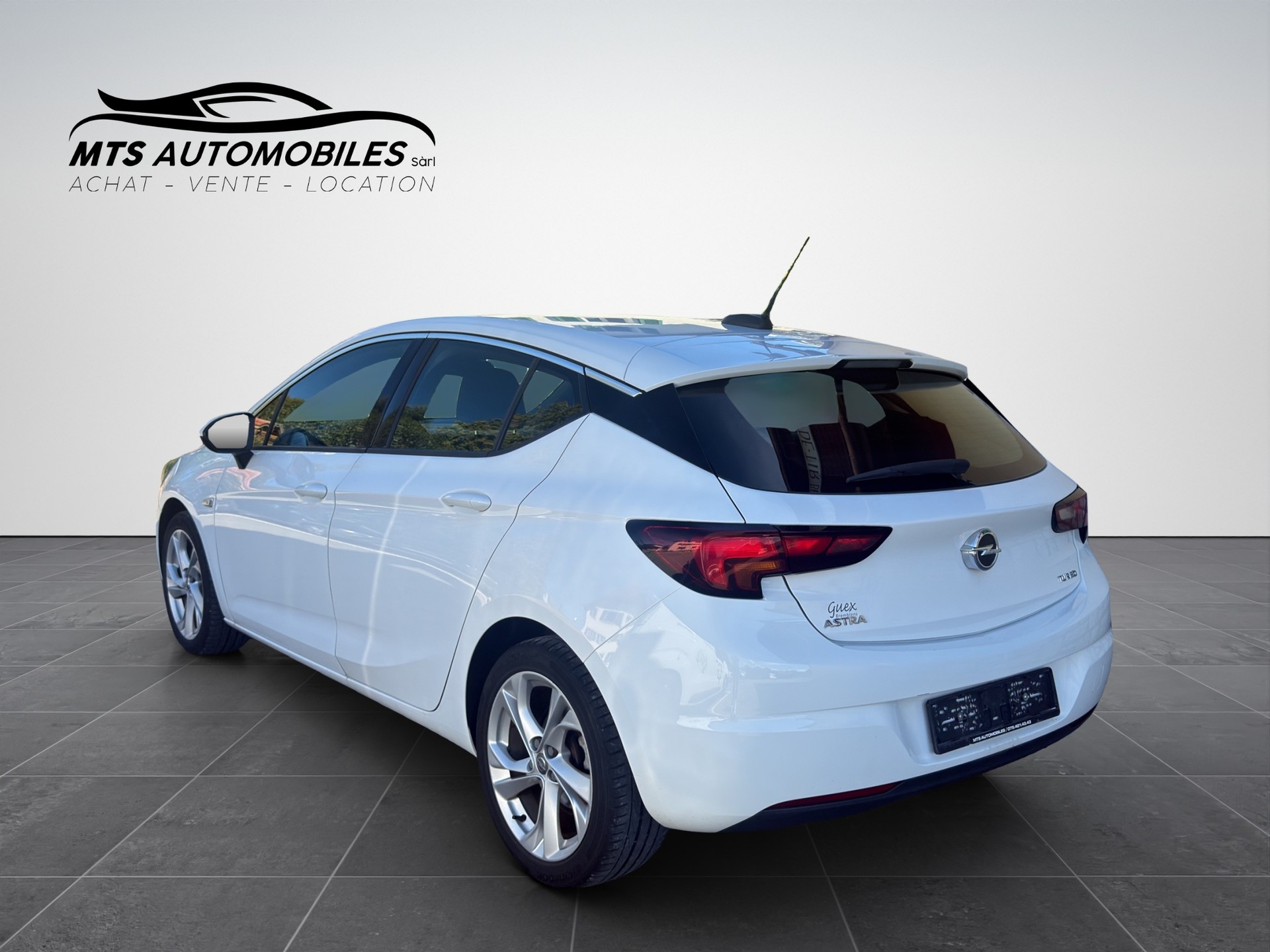OPEL Astra 1.4i Turbo-image-3