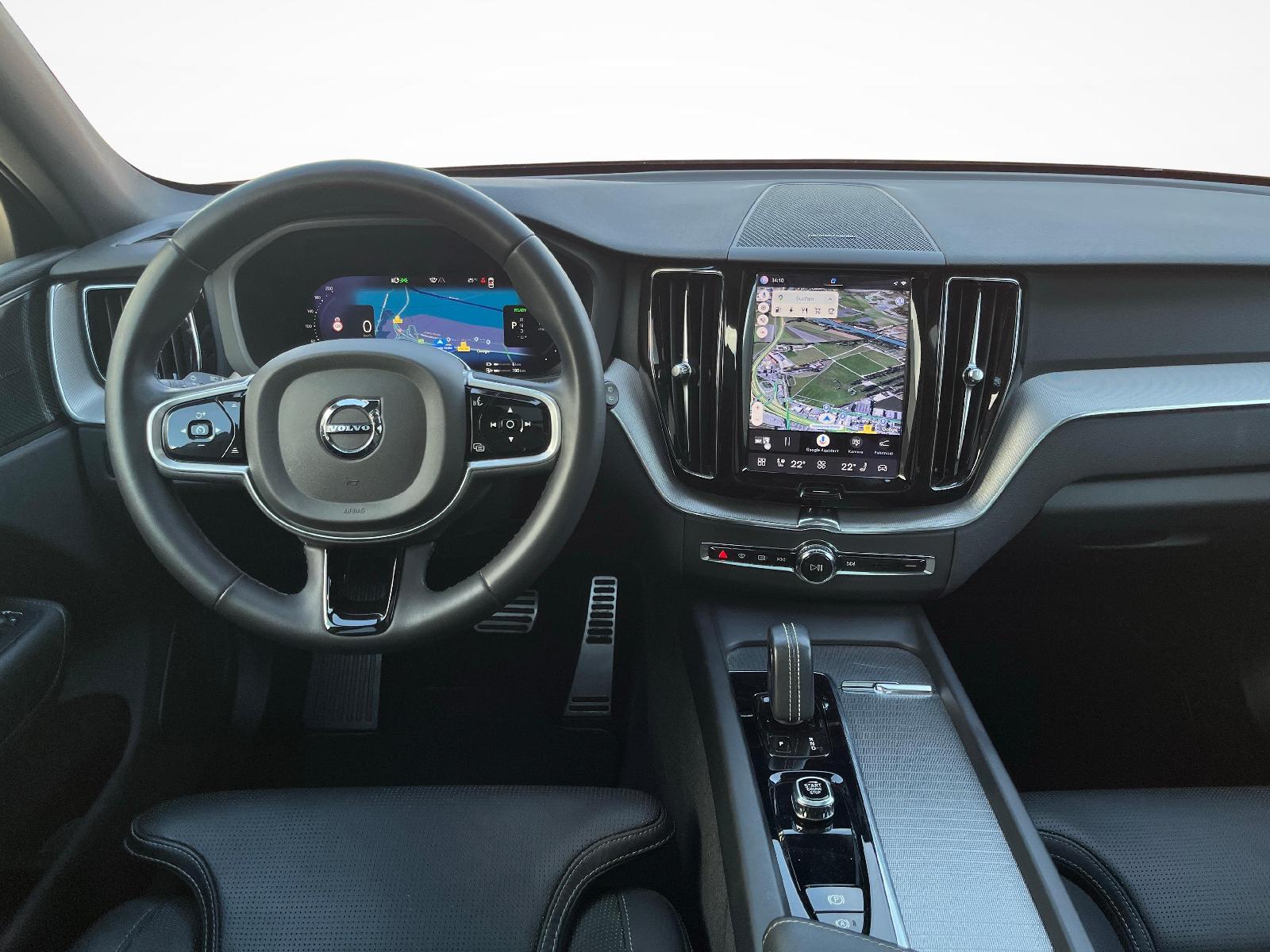 VOLVO XC60 2.0 T8 TE R-Design eAWD-image-3