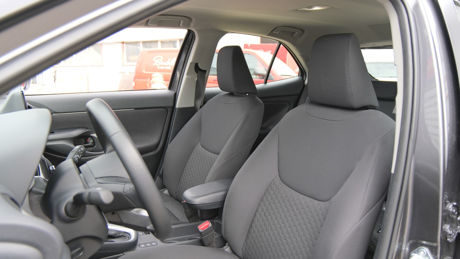 TOYOTA Yaris Cross 1.5 Trend e-CVT-image-4