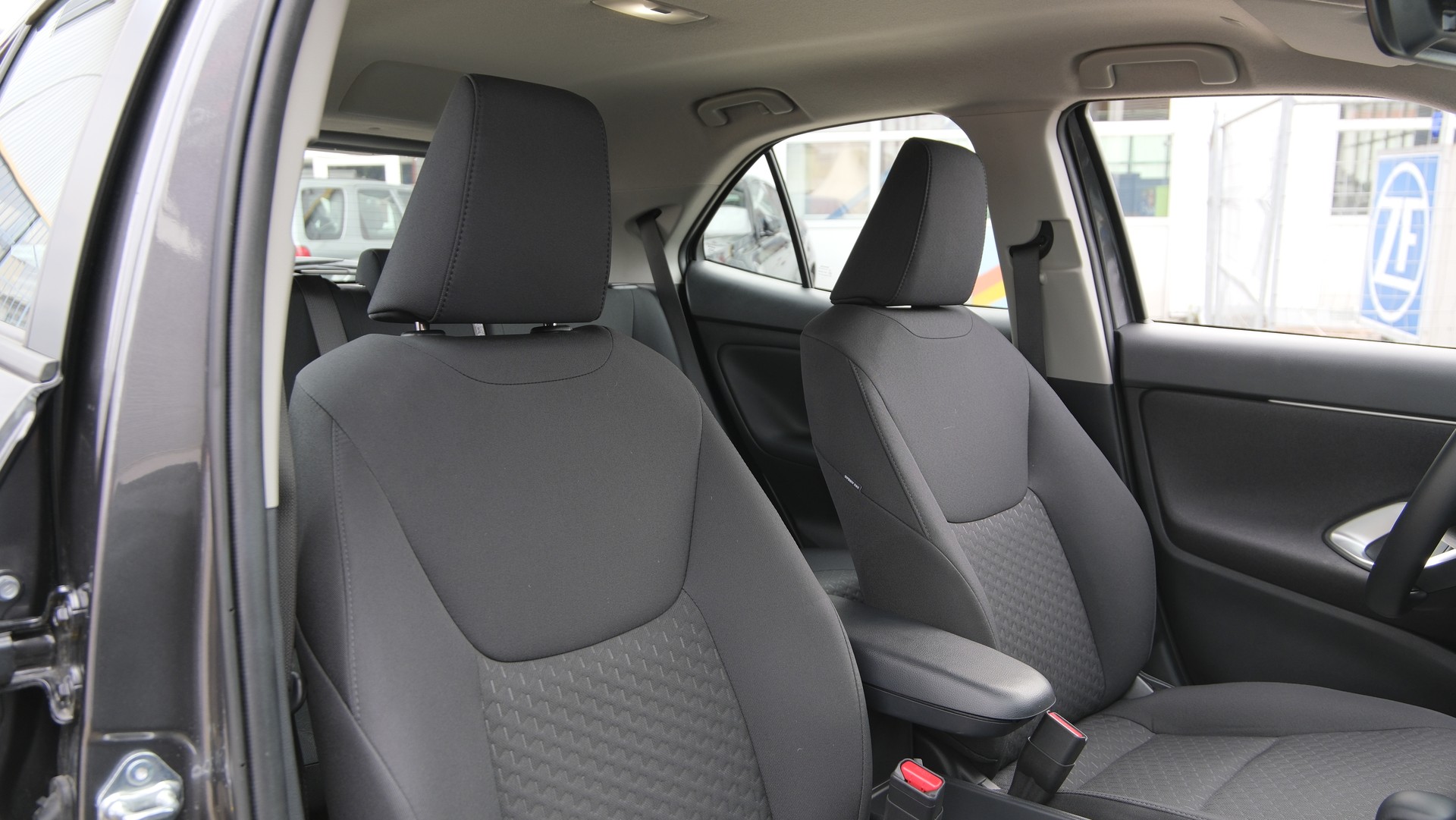 TOYOTA Yaris Cross 1.5 Trend e-CVT-image-14