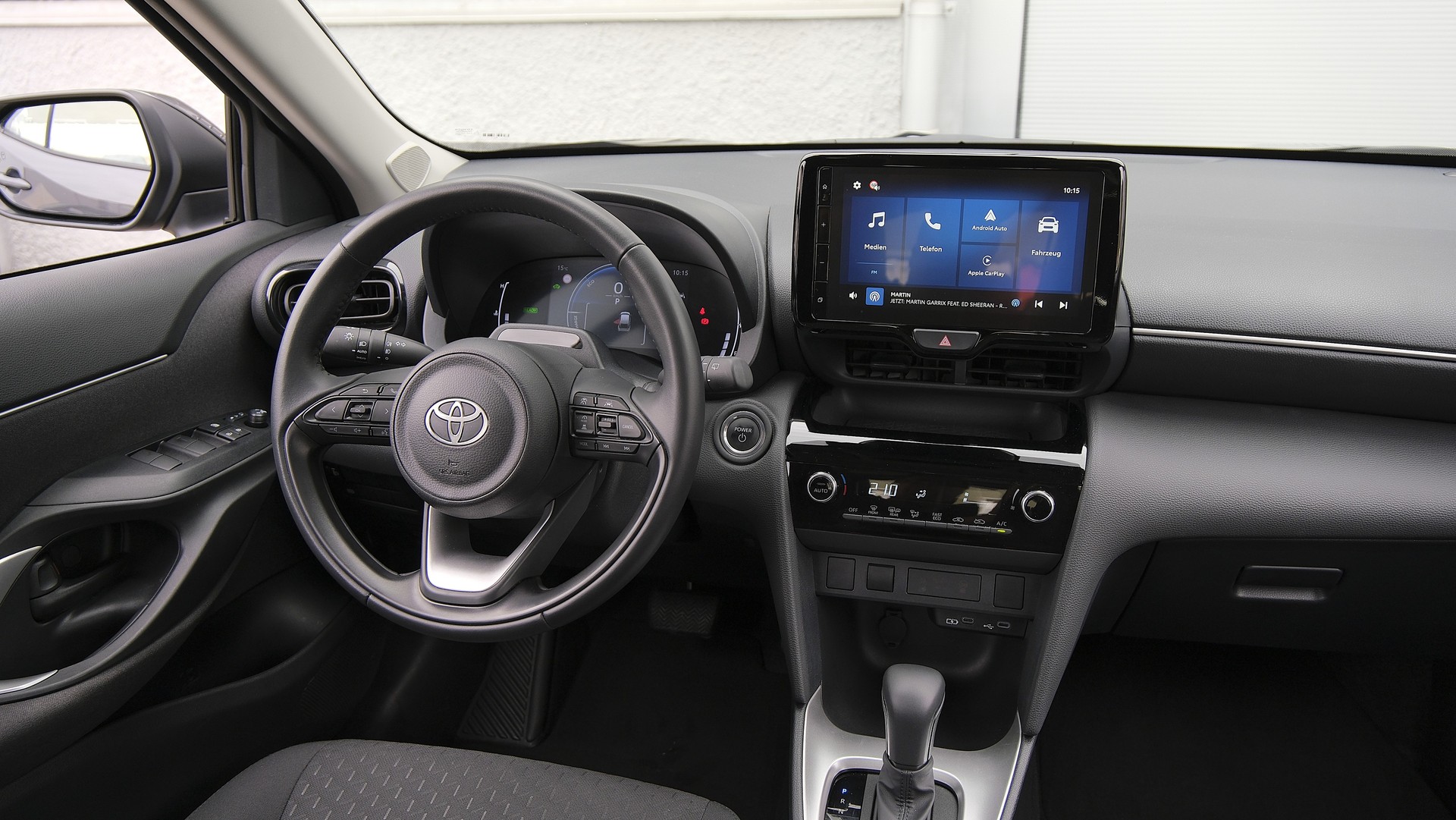 TOYOTA Yaris Cross 1.5 Trend e-CVT-image-19