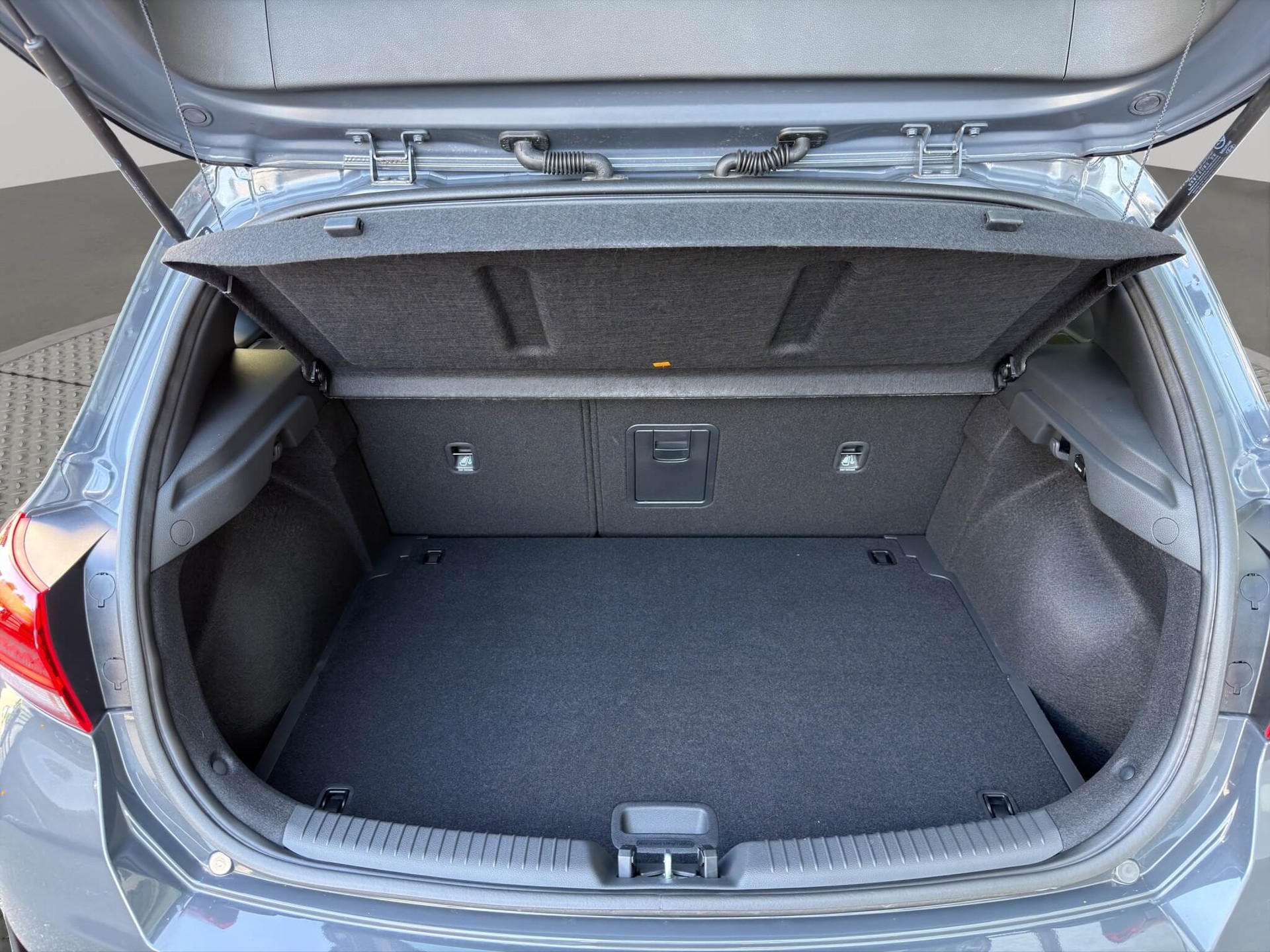 HYUNDAI i30 1.6 T-GDi N-Line-image-10