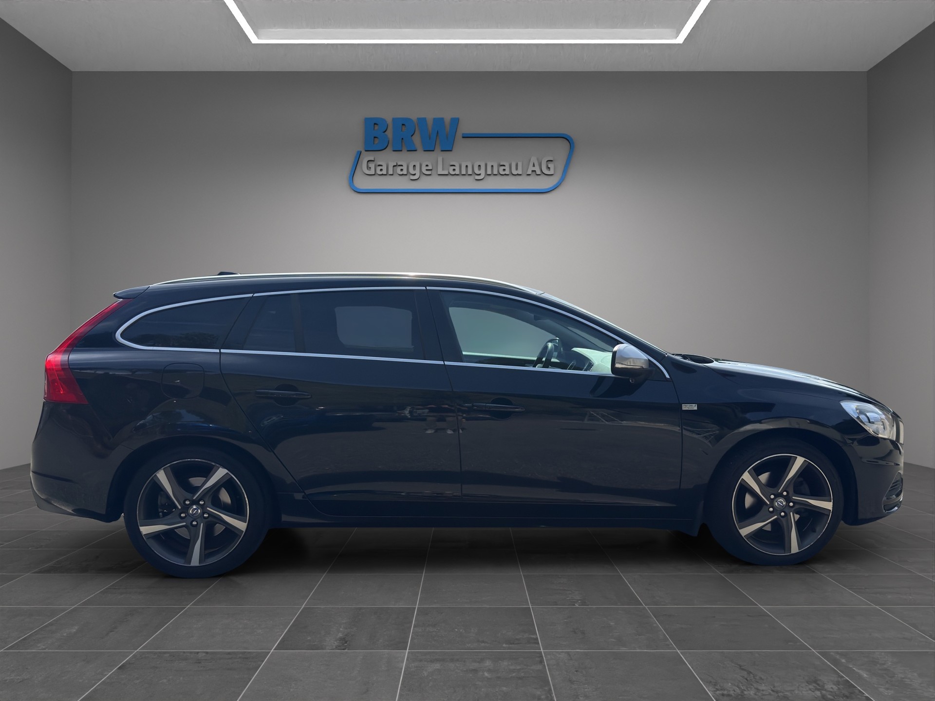VOLVO V60 T4 R-Design Powershift-image-5