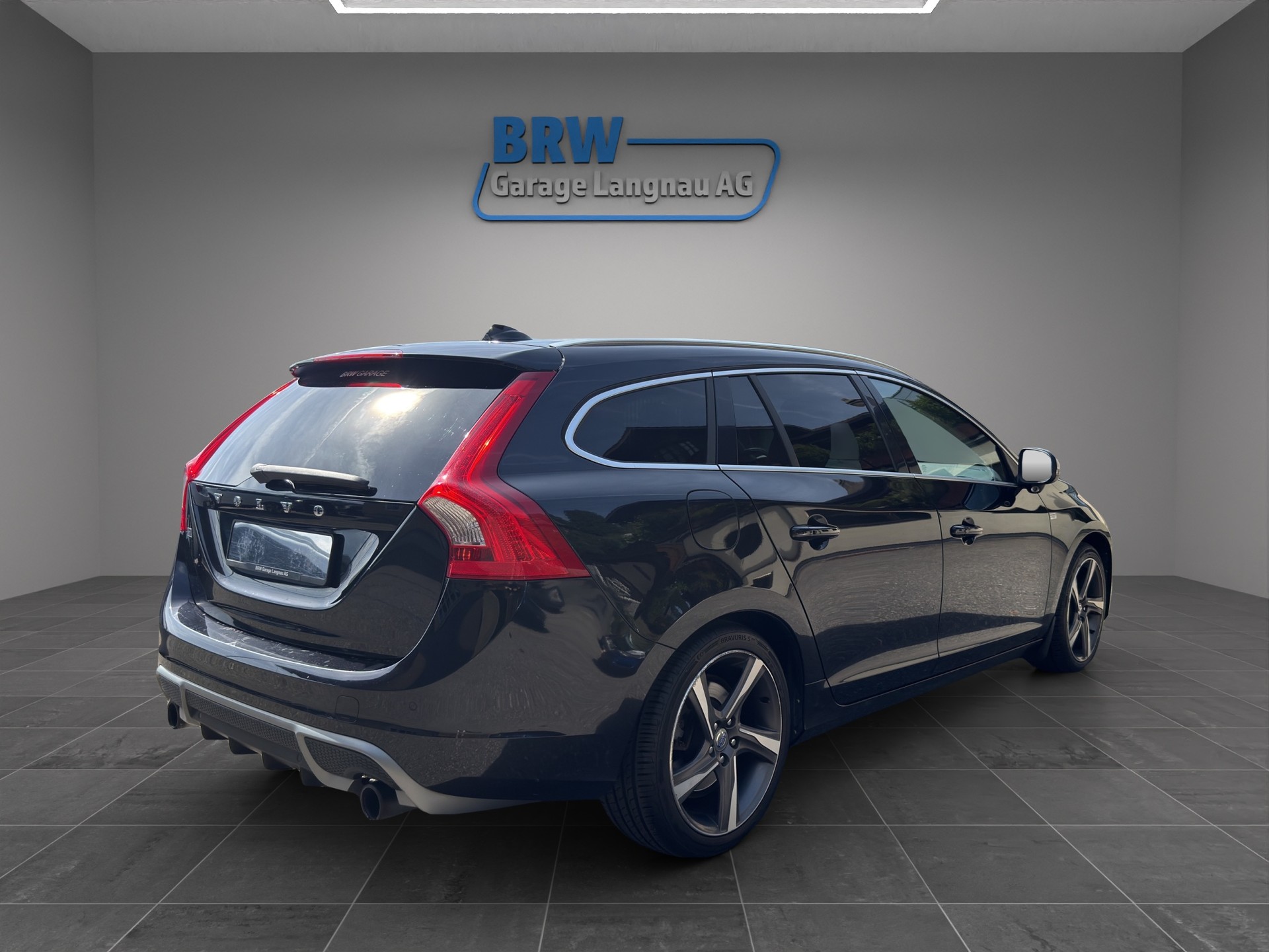VOLVO V60 T4 R-Design Powershift-image-4