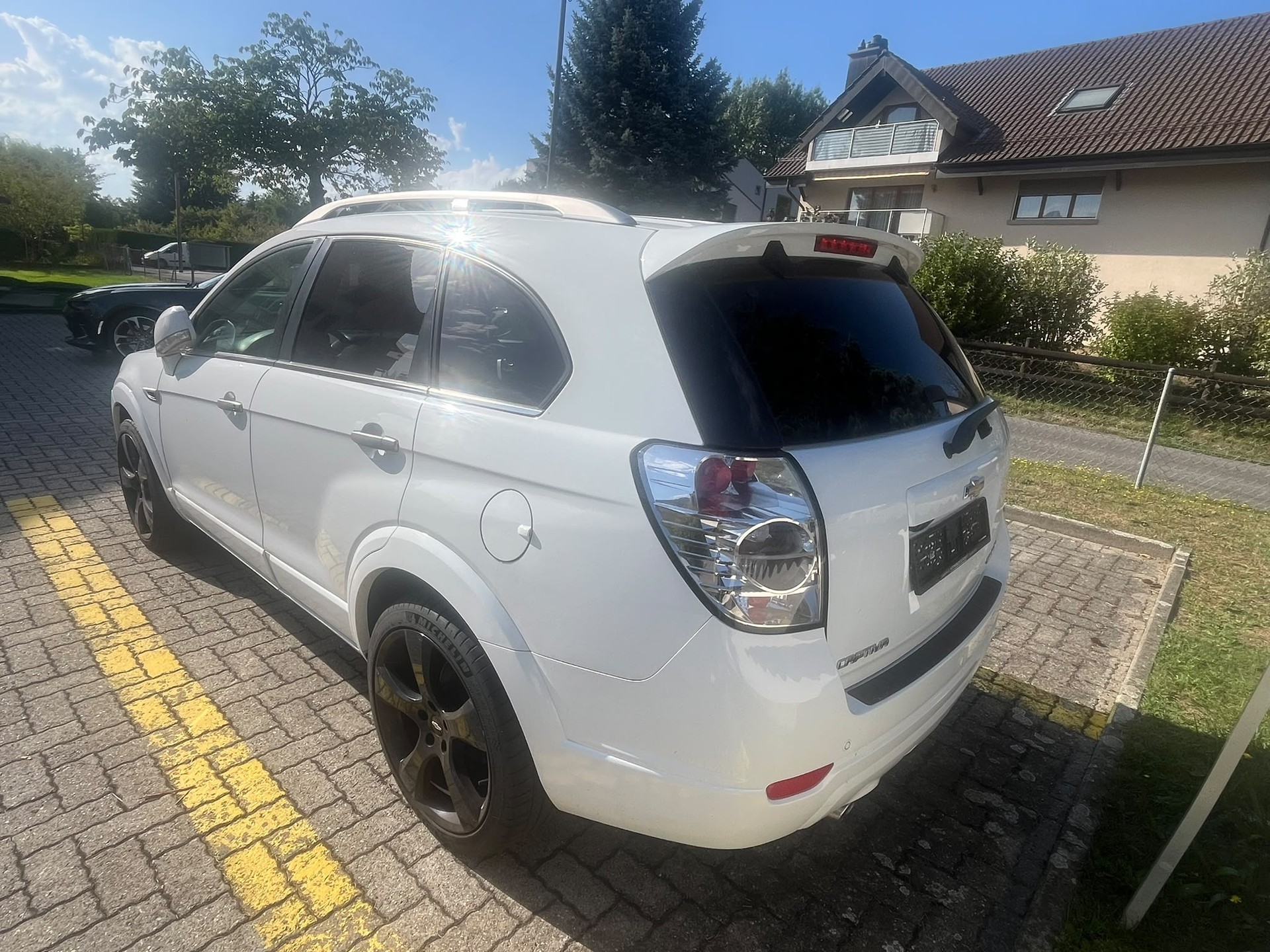 CHEVROLET Captiva 2.2 VCDi LTZ 4WD Automatic-image-3