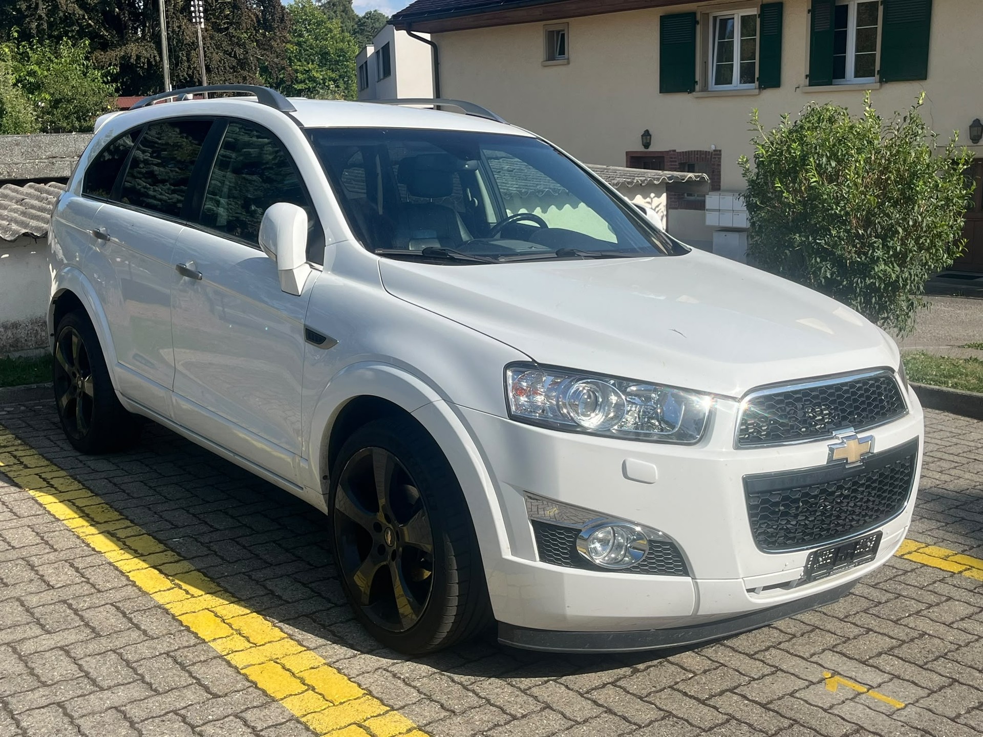 CHEVROLET Captiva 2.2 VCDi LTZ 4WD Automatic-image-0