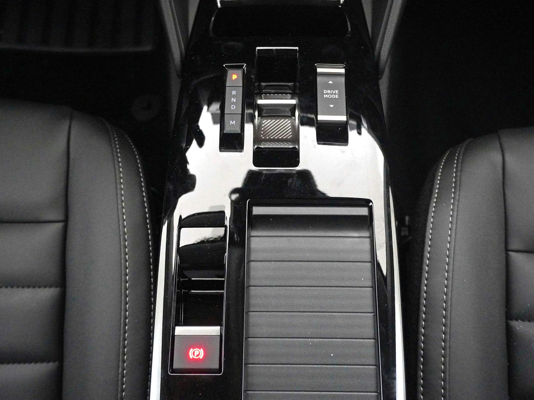 CITROEN C4 1.2 Hybrid Max-image-18