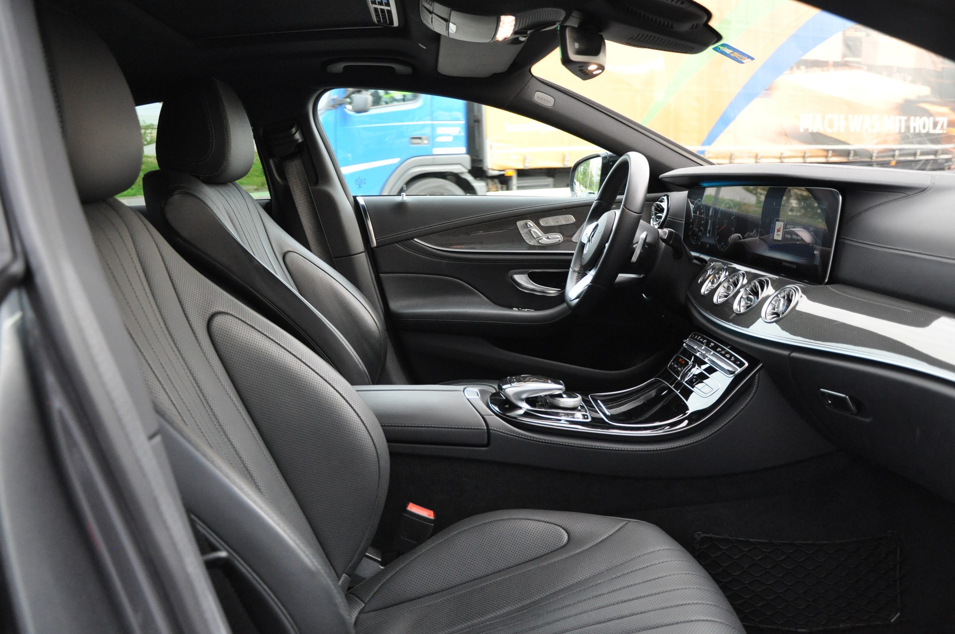MERCEDES-BENZ CLS 450 4Matic AMG Line 9G-Tronic-image-17