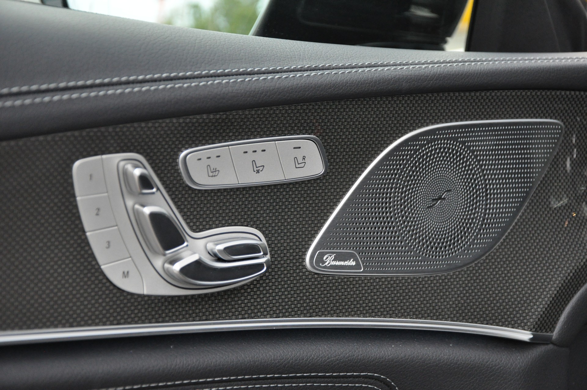 MERCEDES-BENZ CLS 450 4Matic AMG Line 9G-Tronic-image-26