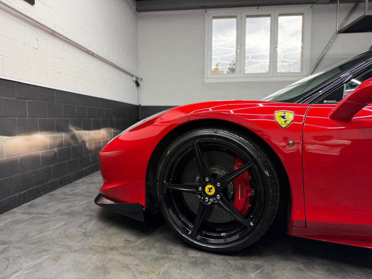 FERRARI 458 Italia 4.5 V8 | Racing Carbon Sitze | Carbon LED Lenkrad | Bicolor | Ferrari Servicegepflegt | Steinschlagschutzfolie-image-11