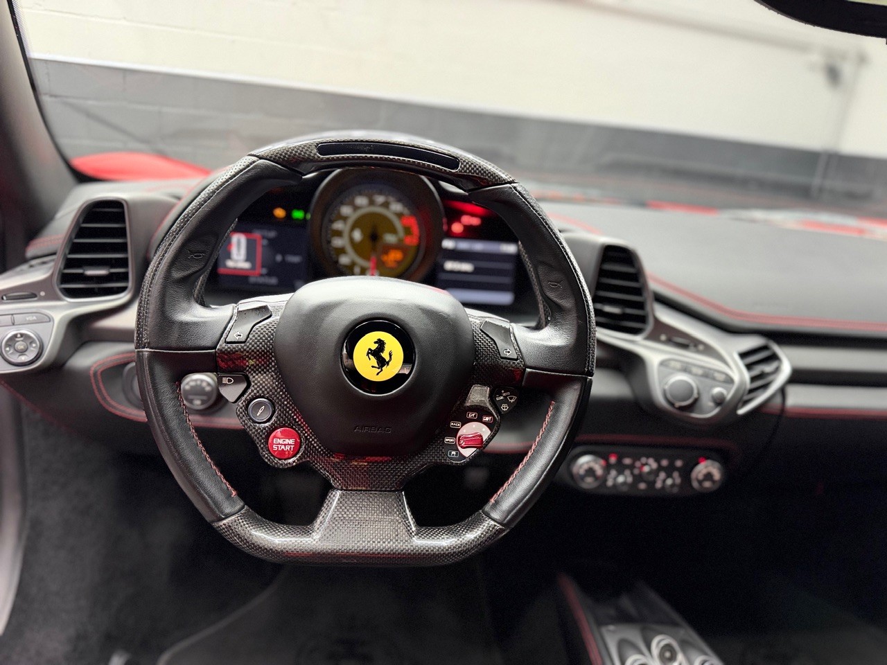 FERRARI 458 Italia 4.5 V8 | Racing Carbon Sitze | Carbon LED Lenkrad | Bicolor | Ferrari Servicegepflegt | Steinschlagschutzfolie-image-16