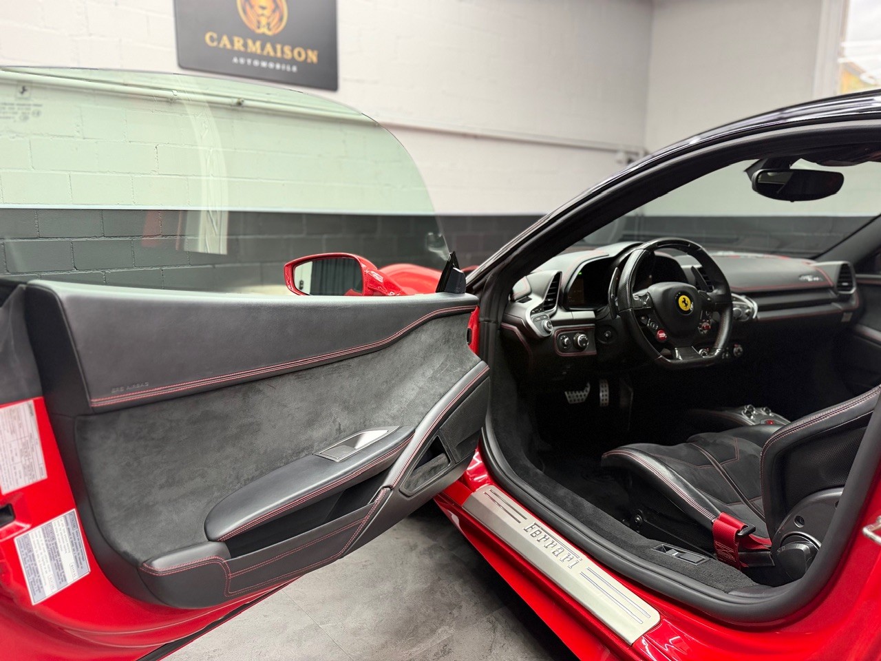FERRARI 458 Italia 4.5 V8 | Racing Carbon Sitze | Carbon LED Lenkrad | Bicolor | Ferrari Servicegepflegt | Steinschlagschutzfolie-image-12