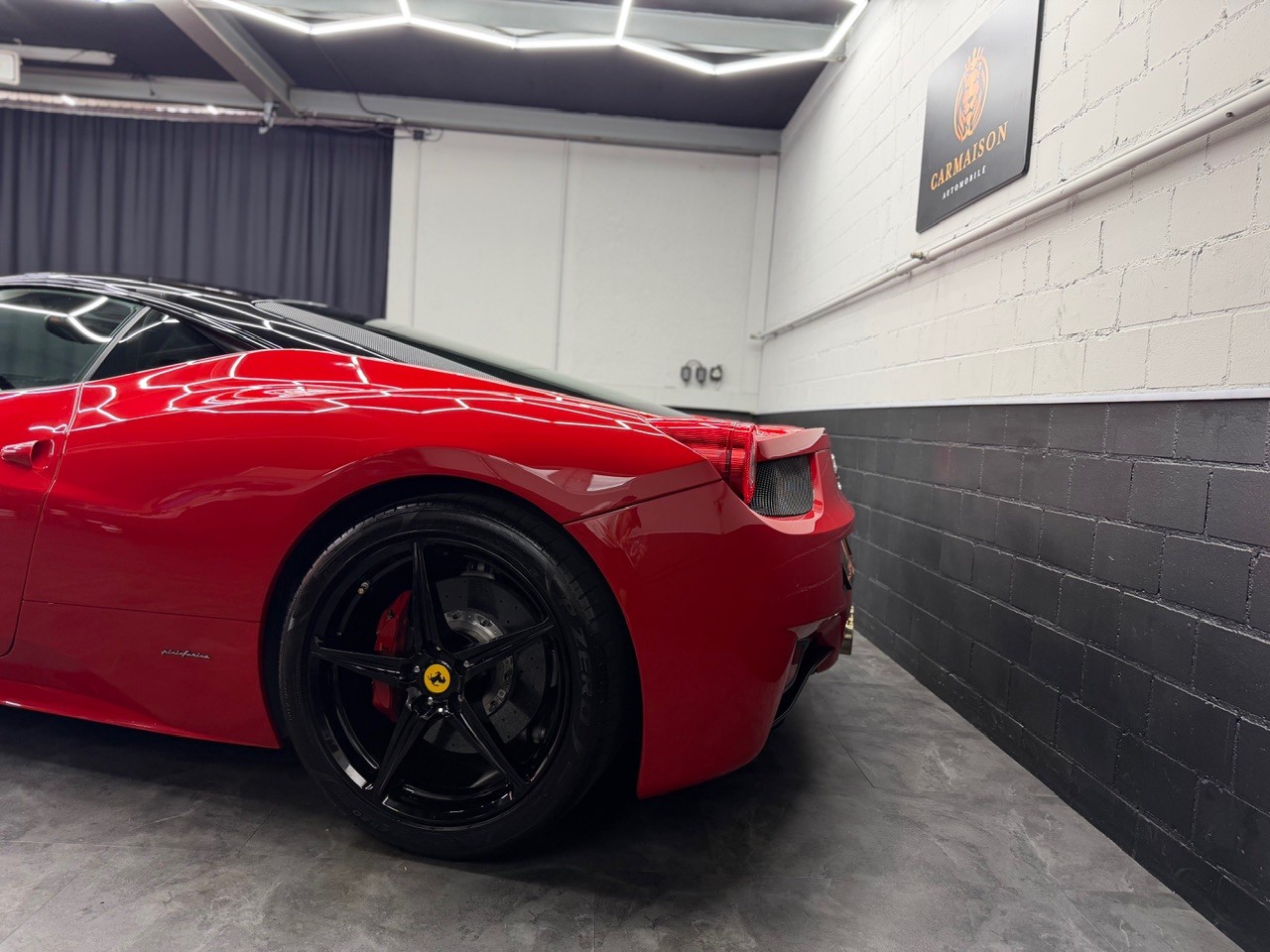 FERRARI 458 Italia 4.5 V8 | Racing Carbon Sitze | Carbon LED Lenkrad | Bicolor | Ferrari Servicegepflegt | Steinschlagschutzfolie-image-3