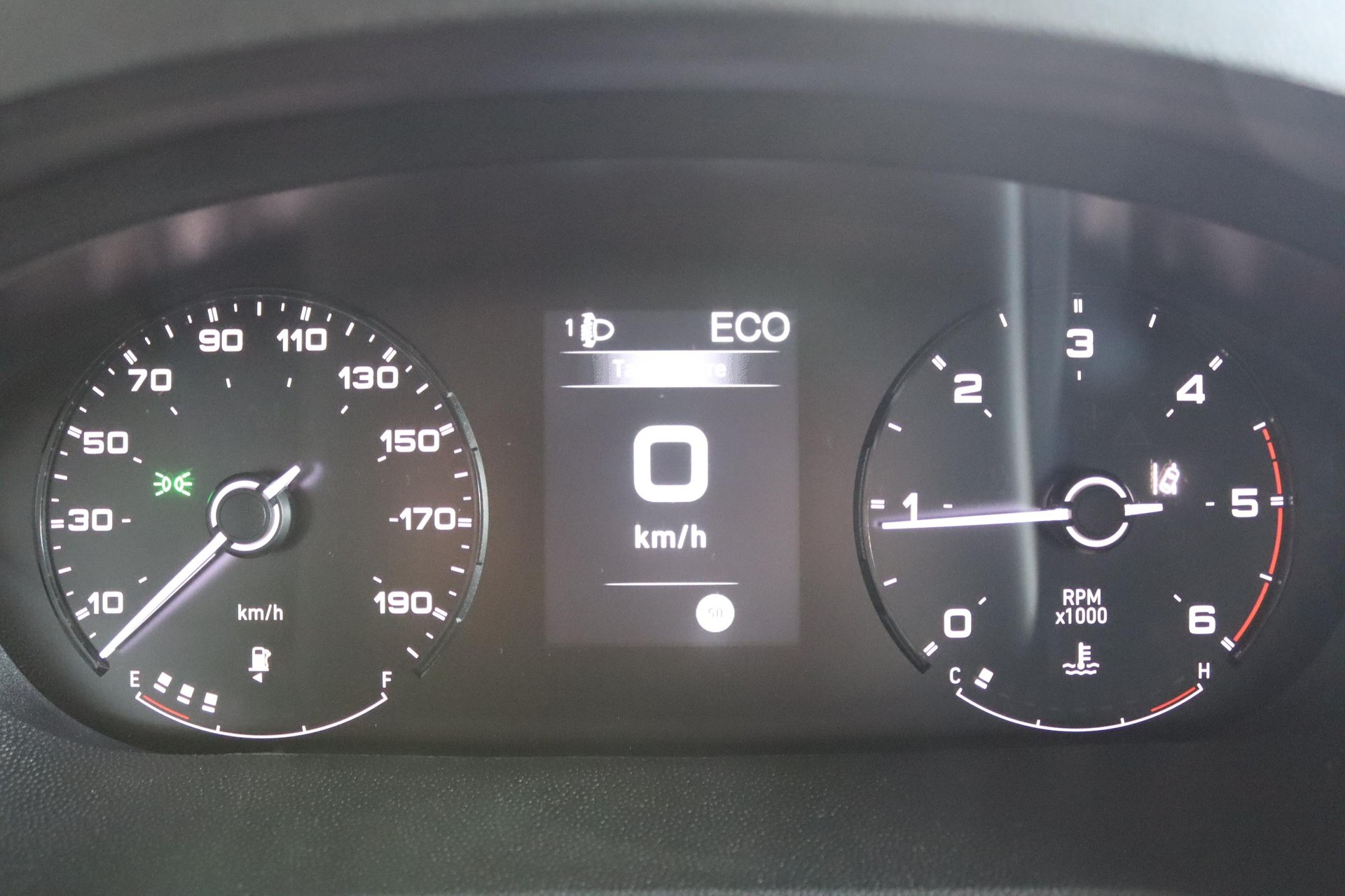 TOYOTA PROACE MAX Van 3.5 L2H2 2.2 D Active-image-4