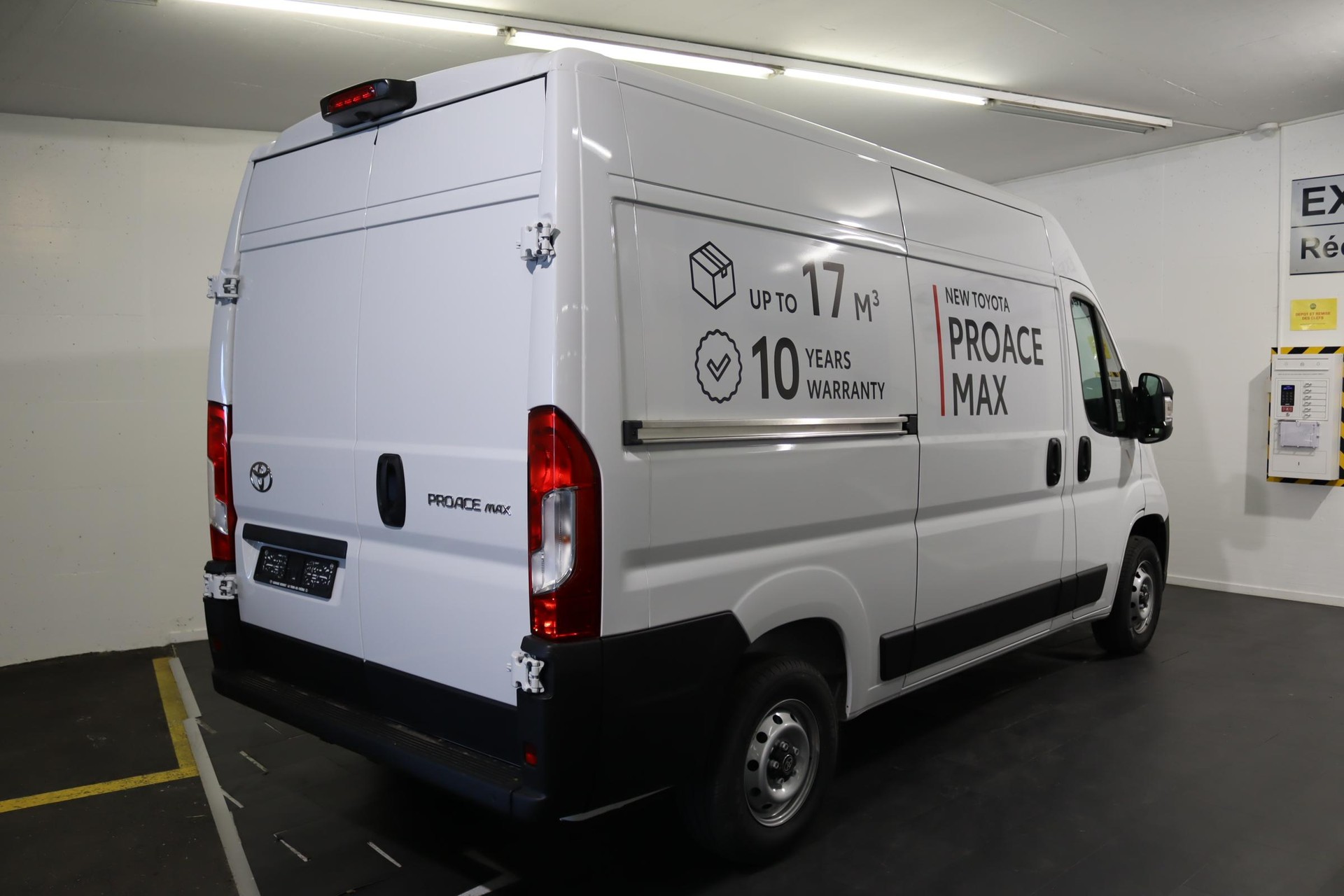 TOYOTA PROACE MAX Van 3.5 L2H2 2.2 D Active-image-1