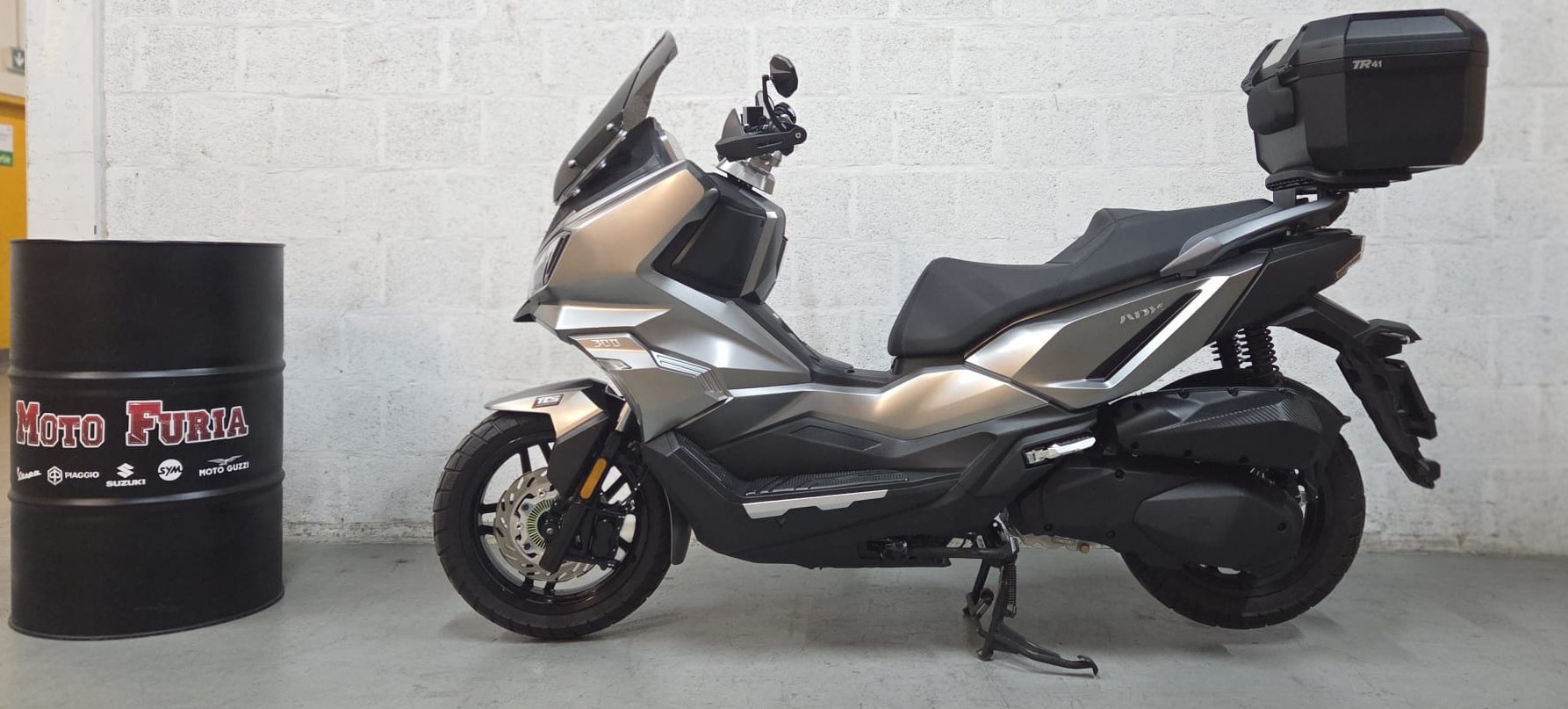 SYM ADX 300-showroom-element-2
