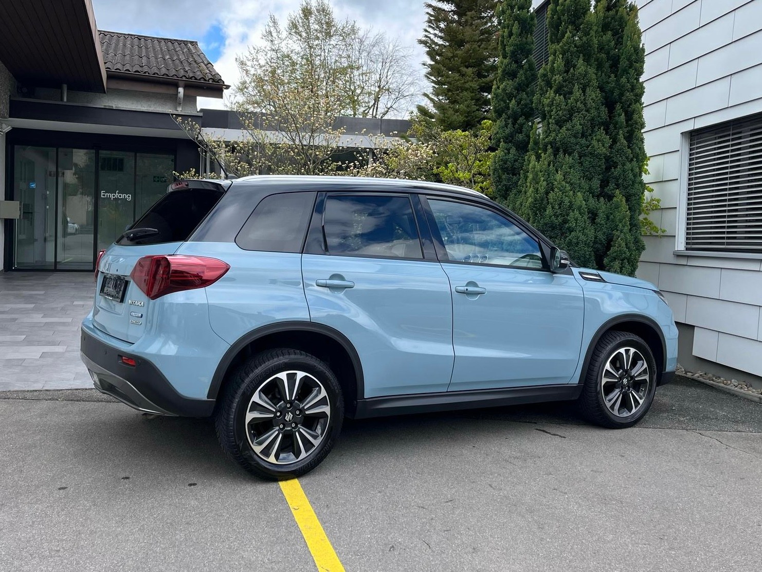 SUZUKI Vitara 1.4 4x4 Boosterjet Compact Top Automatic Allgrip *Vollausstattung*aus 1. Hand*Garantie*-image-2