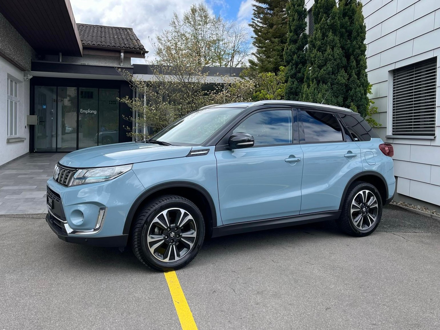 Car photo