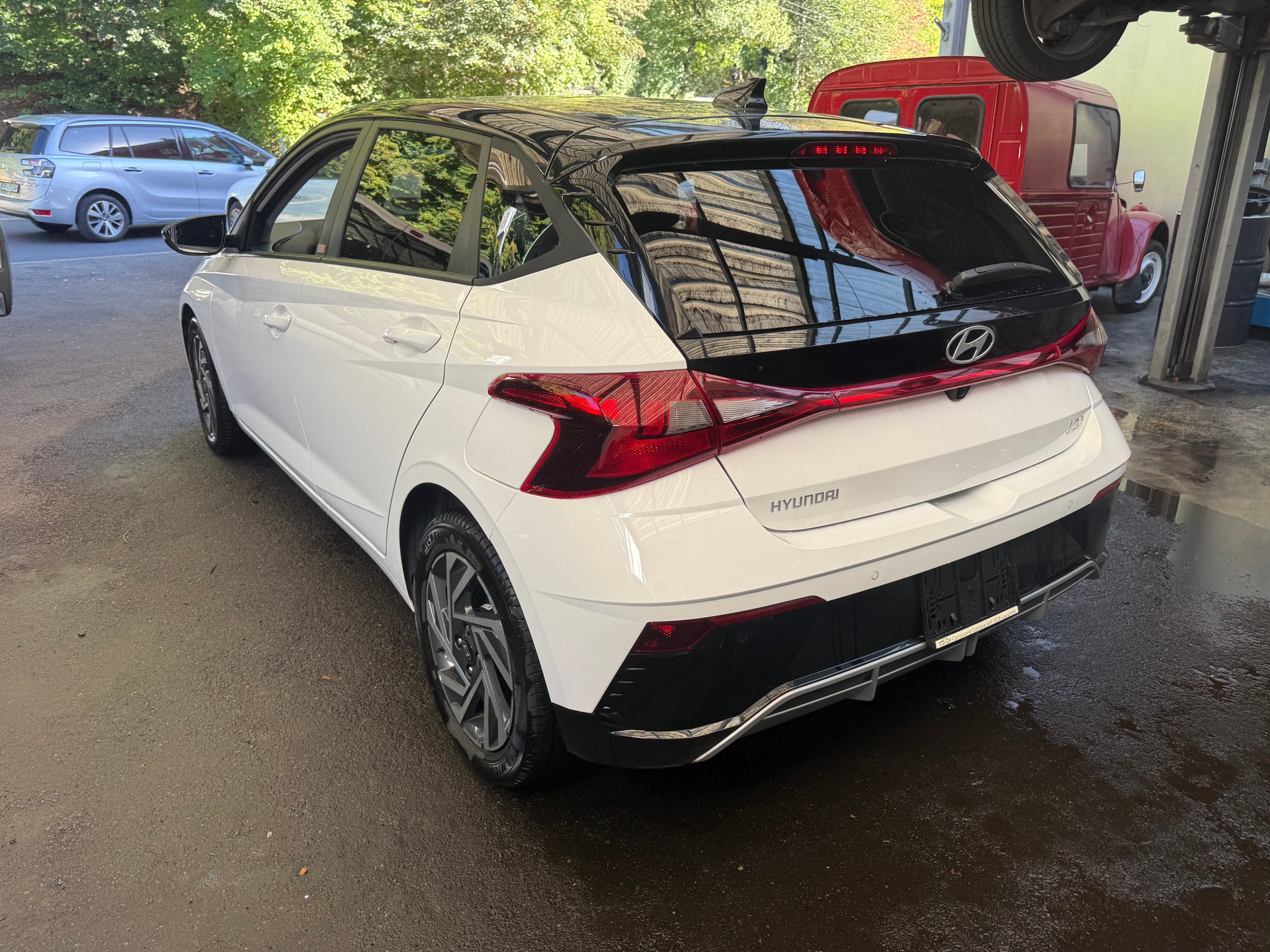 HYUNDAI i20 1.0 T-GDi Amplia DCT-image-5
