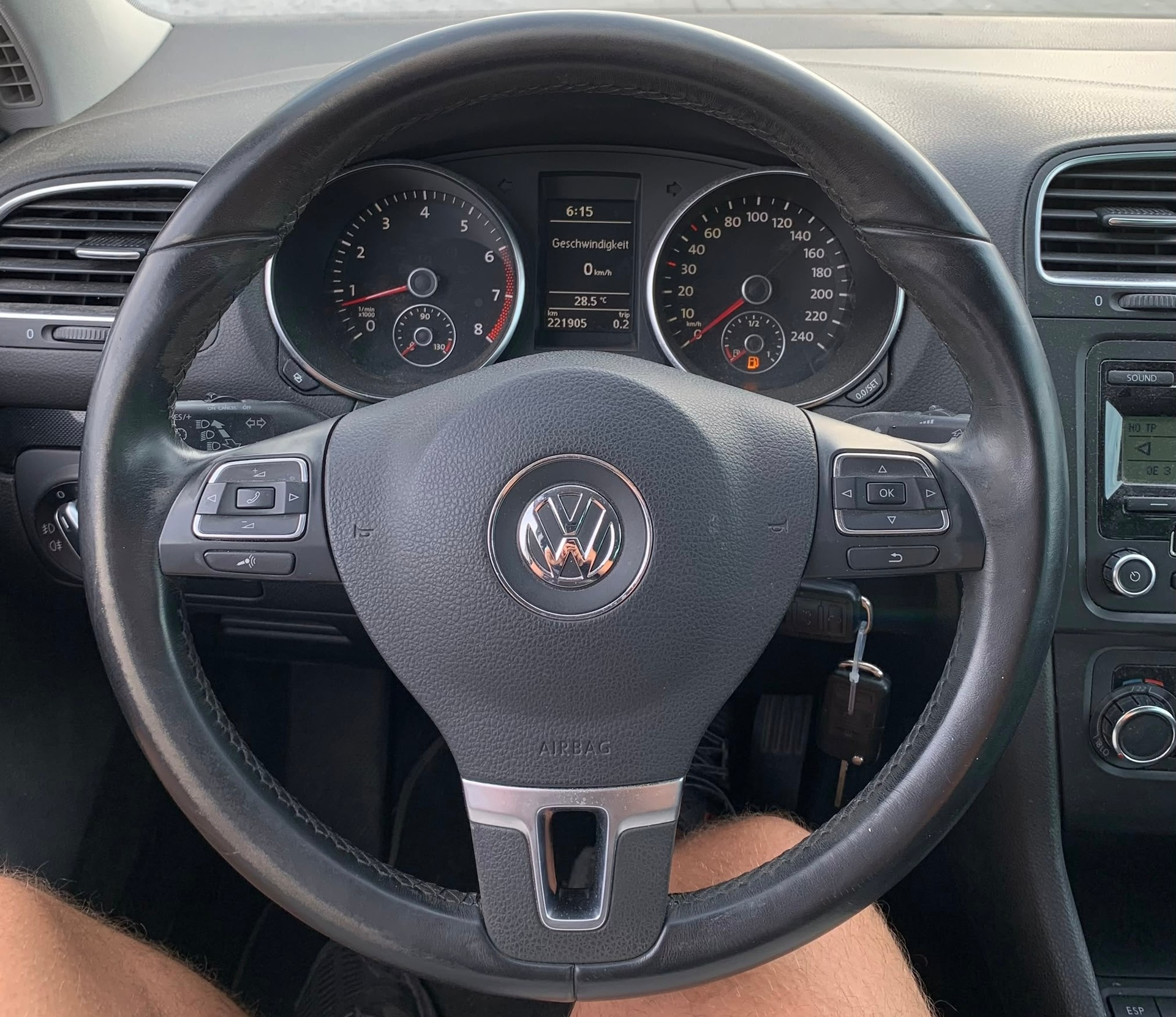 VW Golf 1.4 TSI Comfortline (Klimatronik * Alufelgen * Radio CD * Multilenkrad * BO5)-image-9