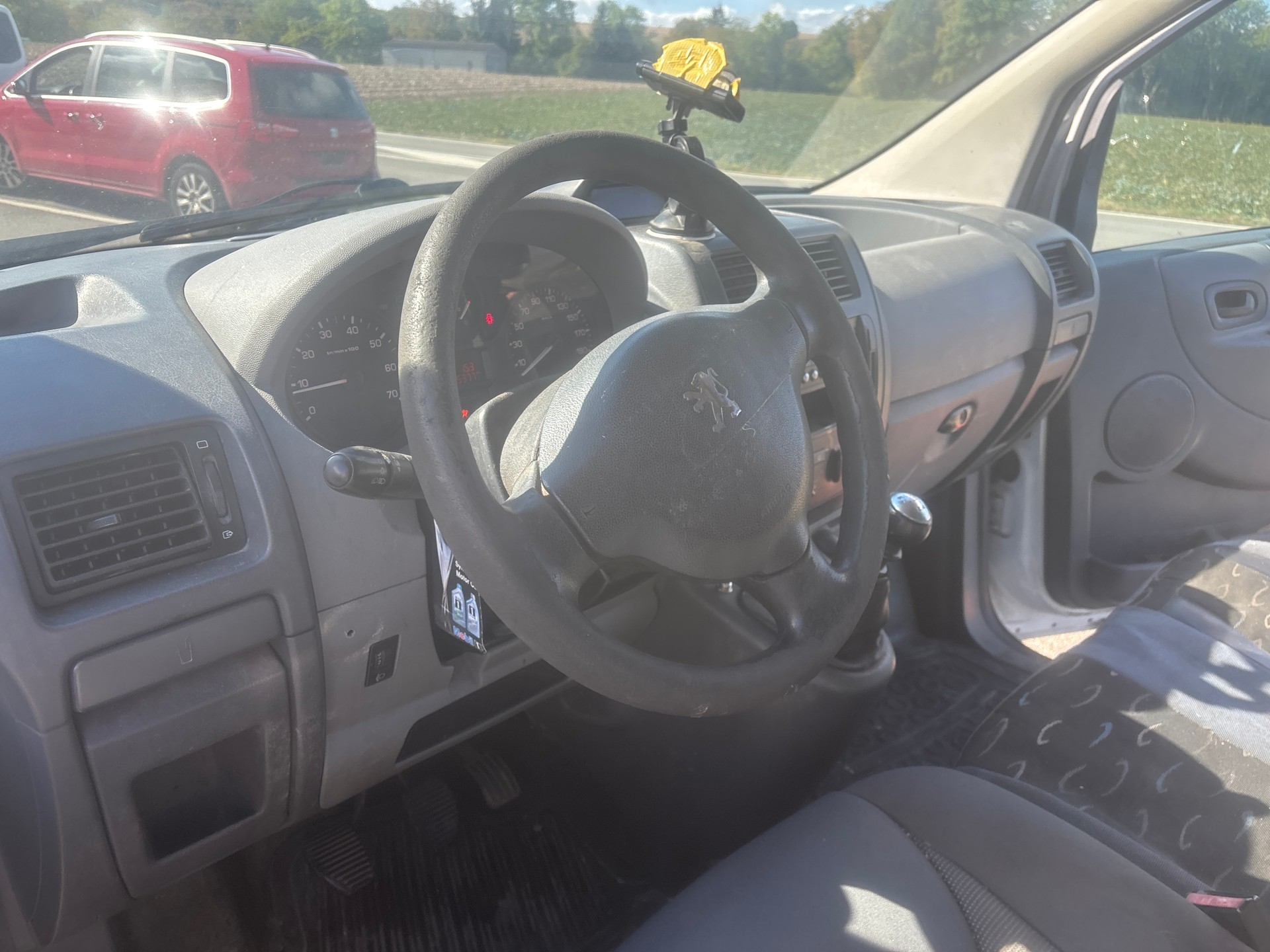PEUGEOT Expert 2.0 HDi 229 L2H1-image-11