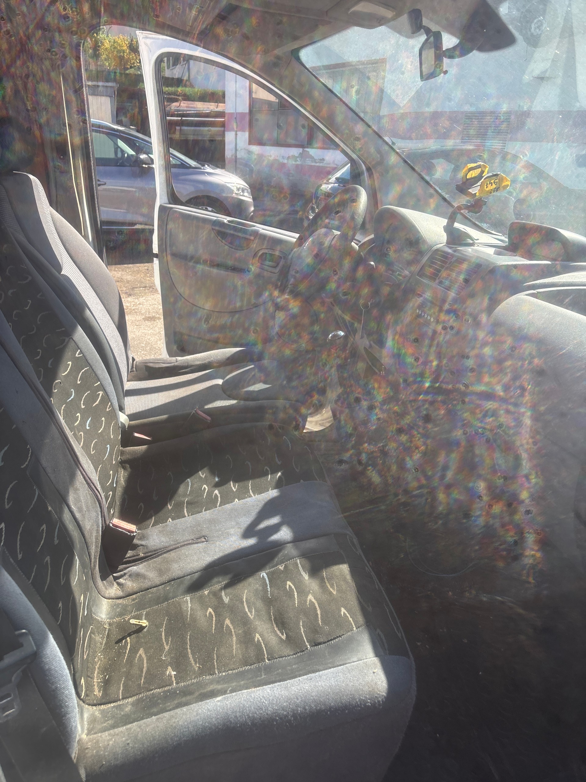 PEUGEOT Expert 2.0 HDi 229 L2H1-image-12