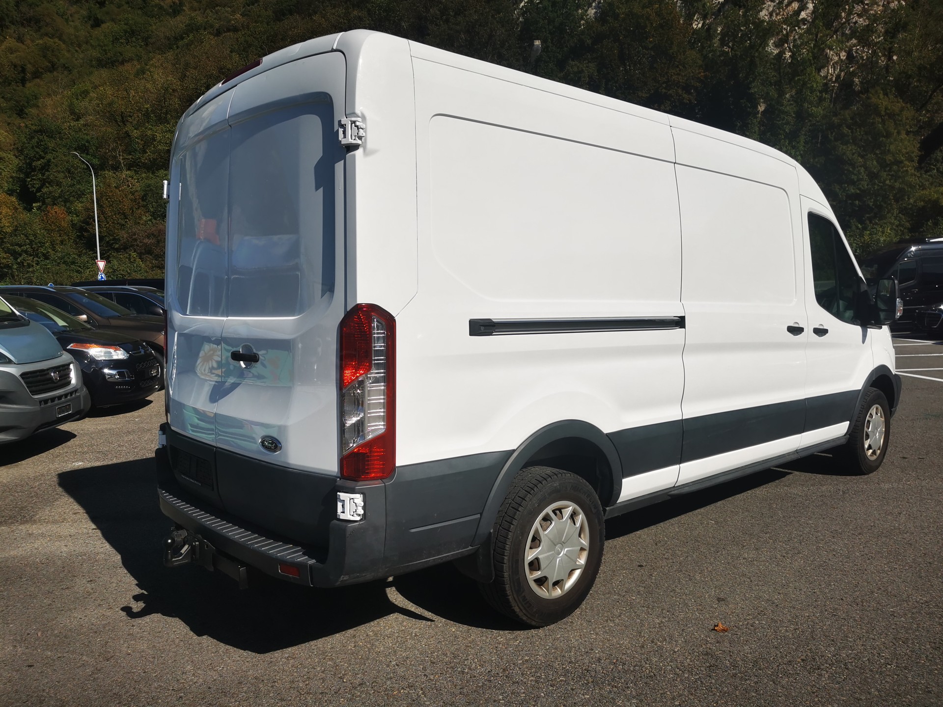 FORD Transit Van 350 L3H2 Ambiente 4WD-image-4